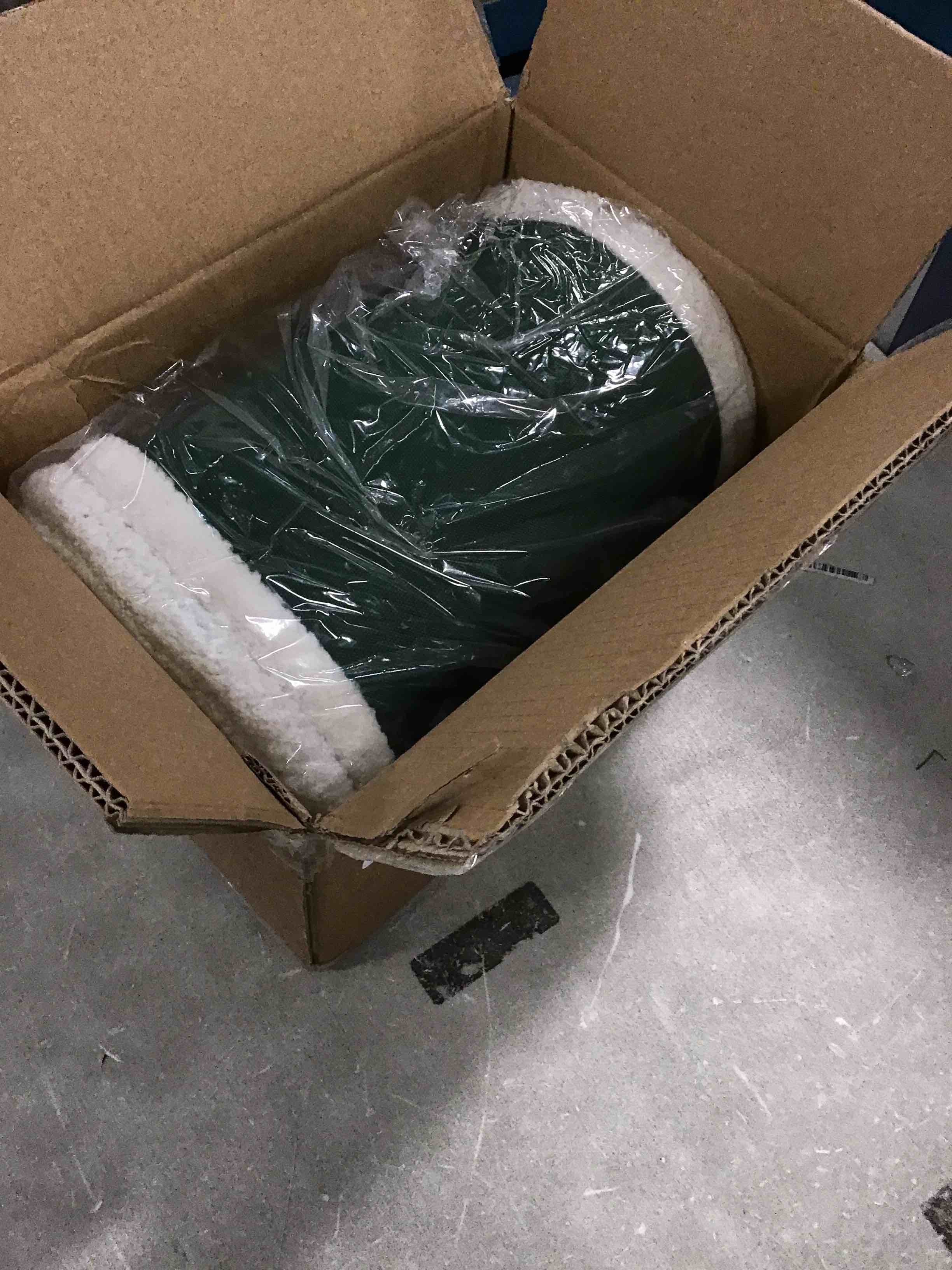 https://s3.amazonaws.com/lotting-images-prod/bidfta/RED5296200_1703953760388.jpeg