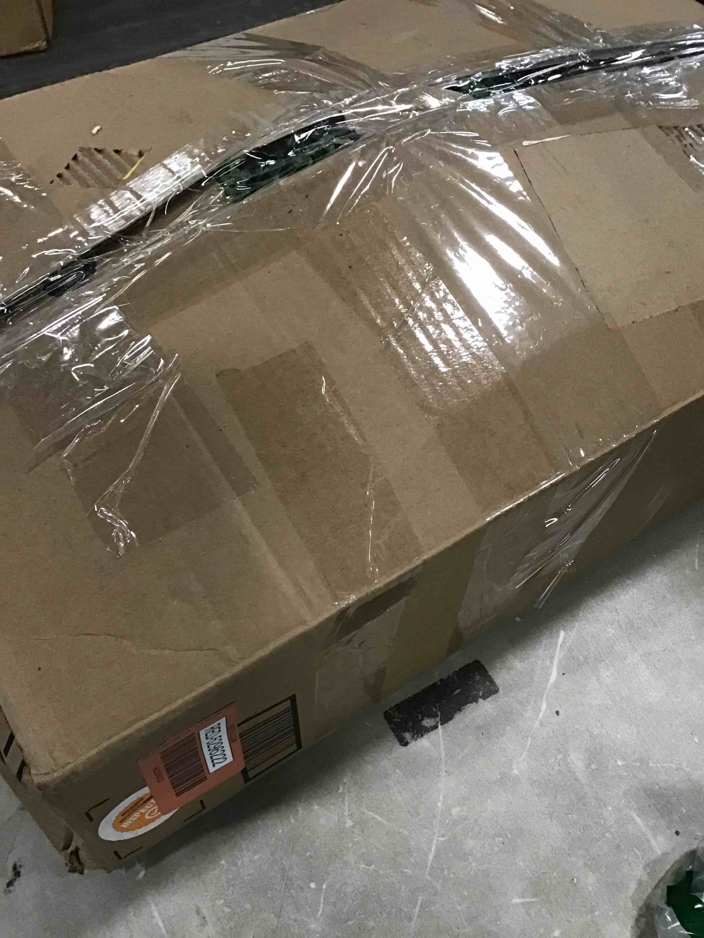 https://s3.amazonaws.com/lotting-images-prod/bidfta/RED5296222_1703956132506.jpeg