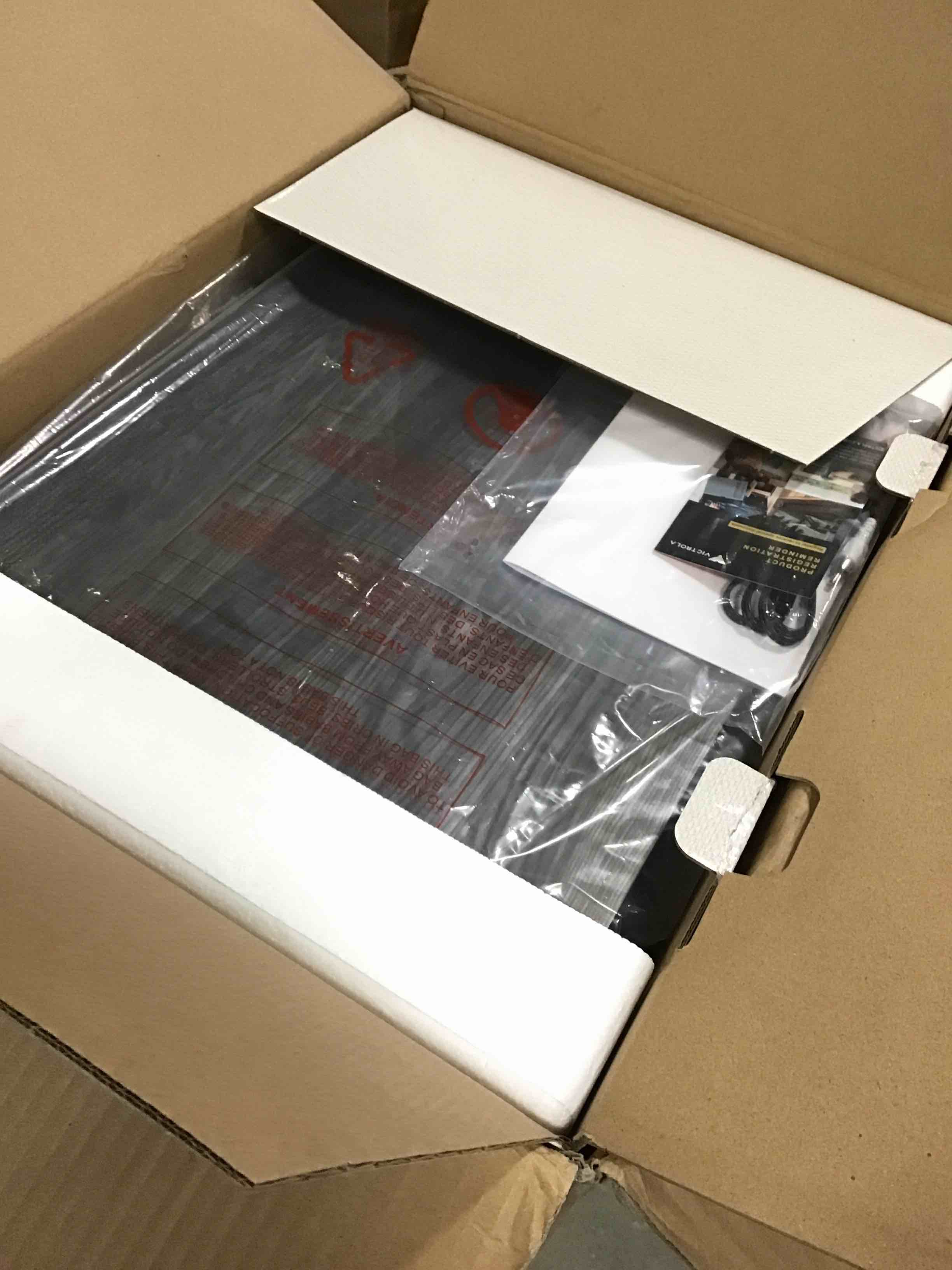 https://s3.amazonaws.com/lotting-images-prod/bidfta/RED5296291_1703967781448.jpeg