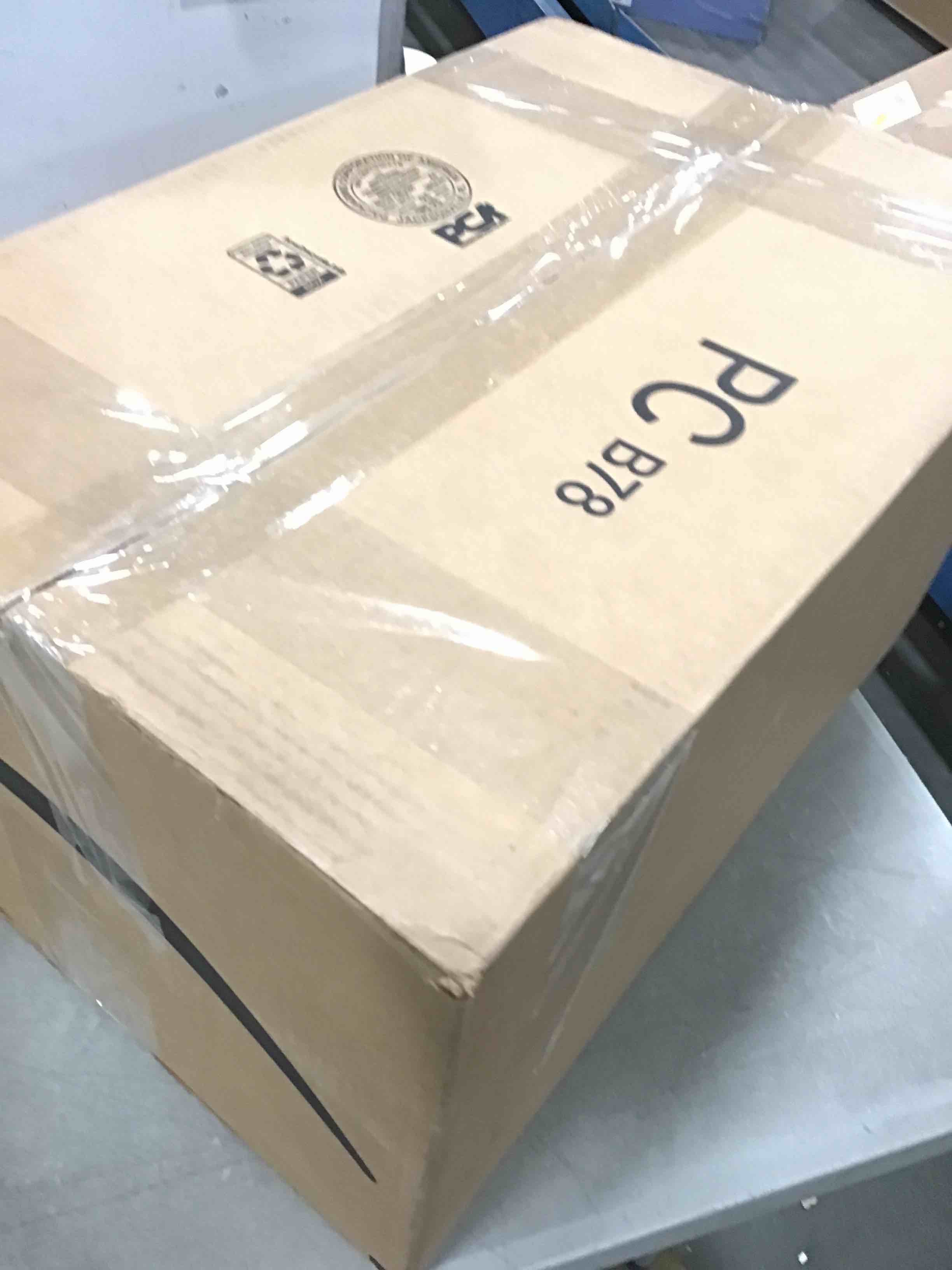 https://s3.amazonaws.com/lotting-images-prod/bidfta/RED5296333_1704199247129.jpeg