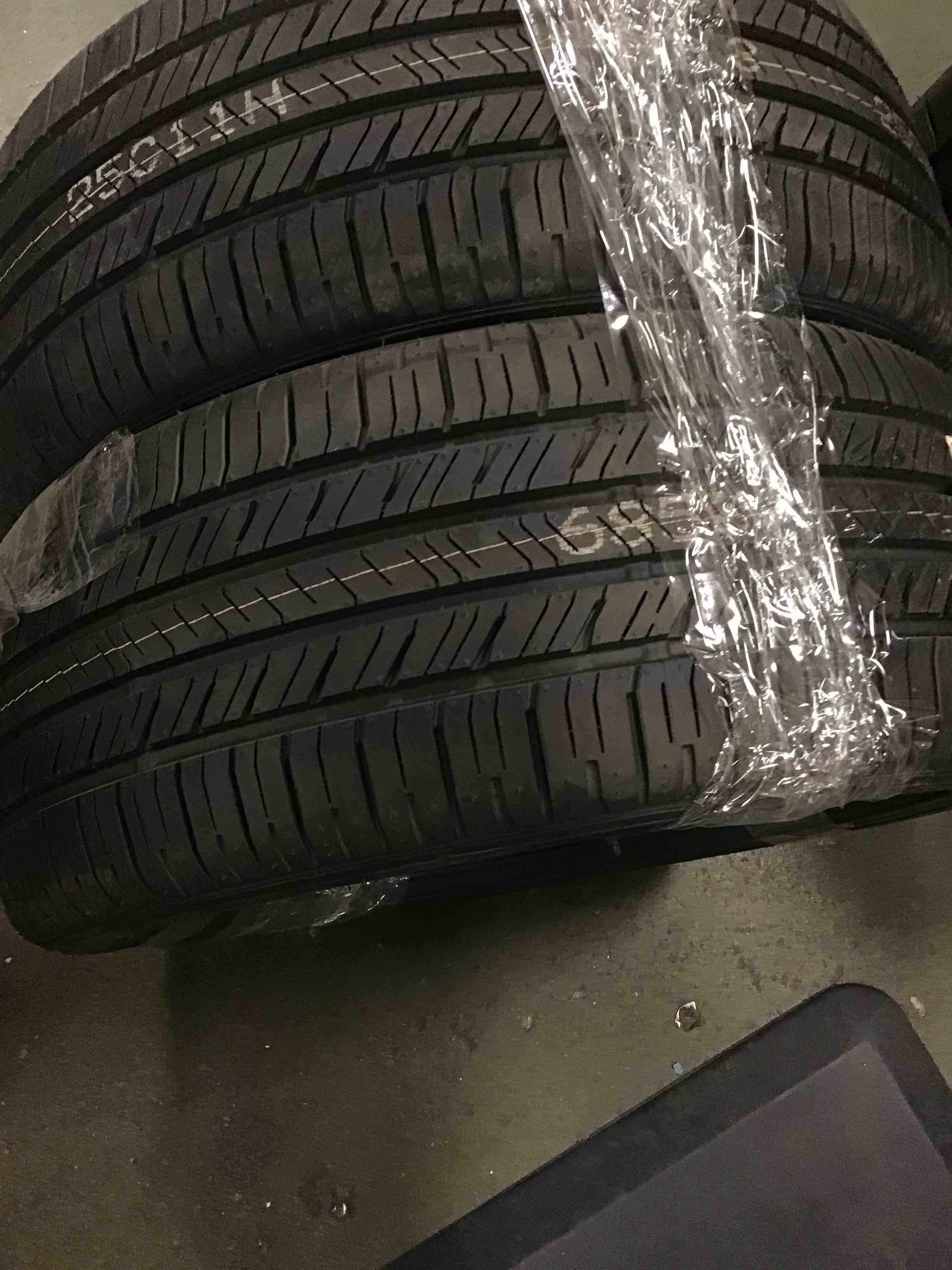 https://s3.amazonaws.com/lotting-images-prod/bidfta/RED5296391_1704205603469.jpeg