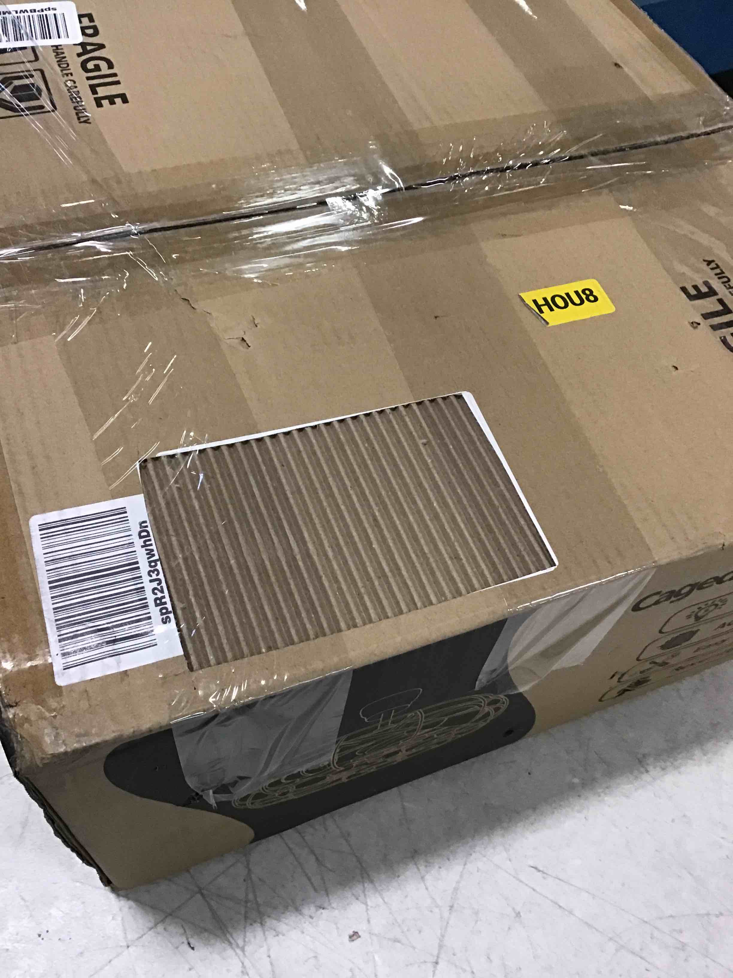 https://s3.amazonaws.com/lotting-images-prod/bidfta/RED5296595_1704289616330.jpeg