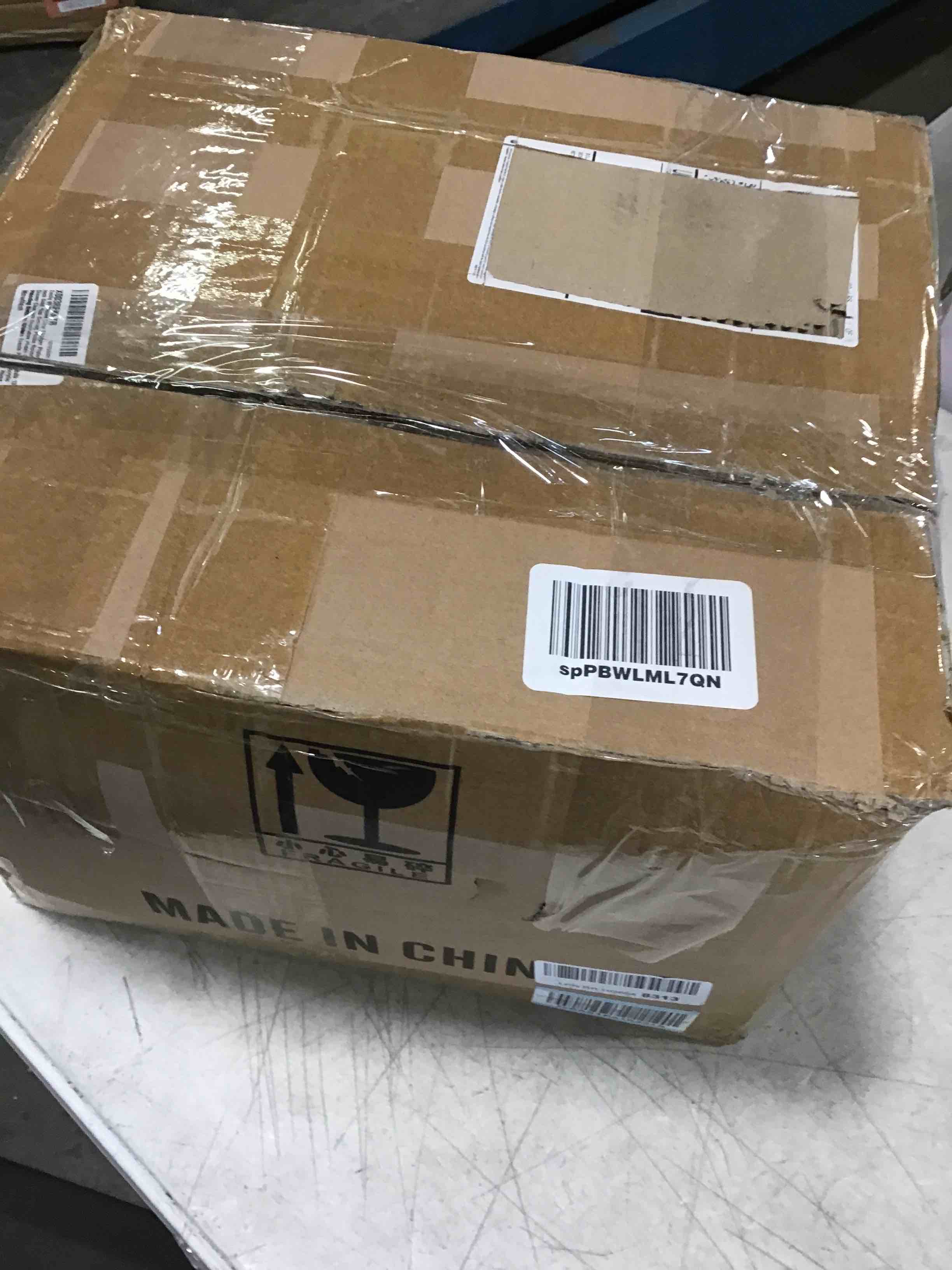 https://s3.amazonaws.com/lotting-images-prod/bidfta/RED5296647_1704296115998.jpeg