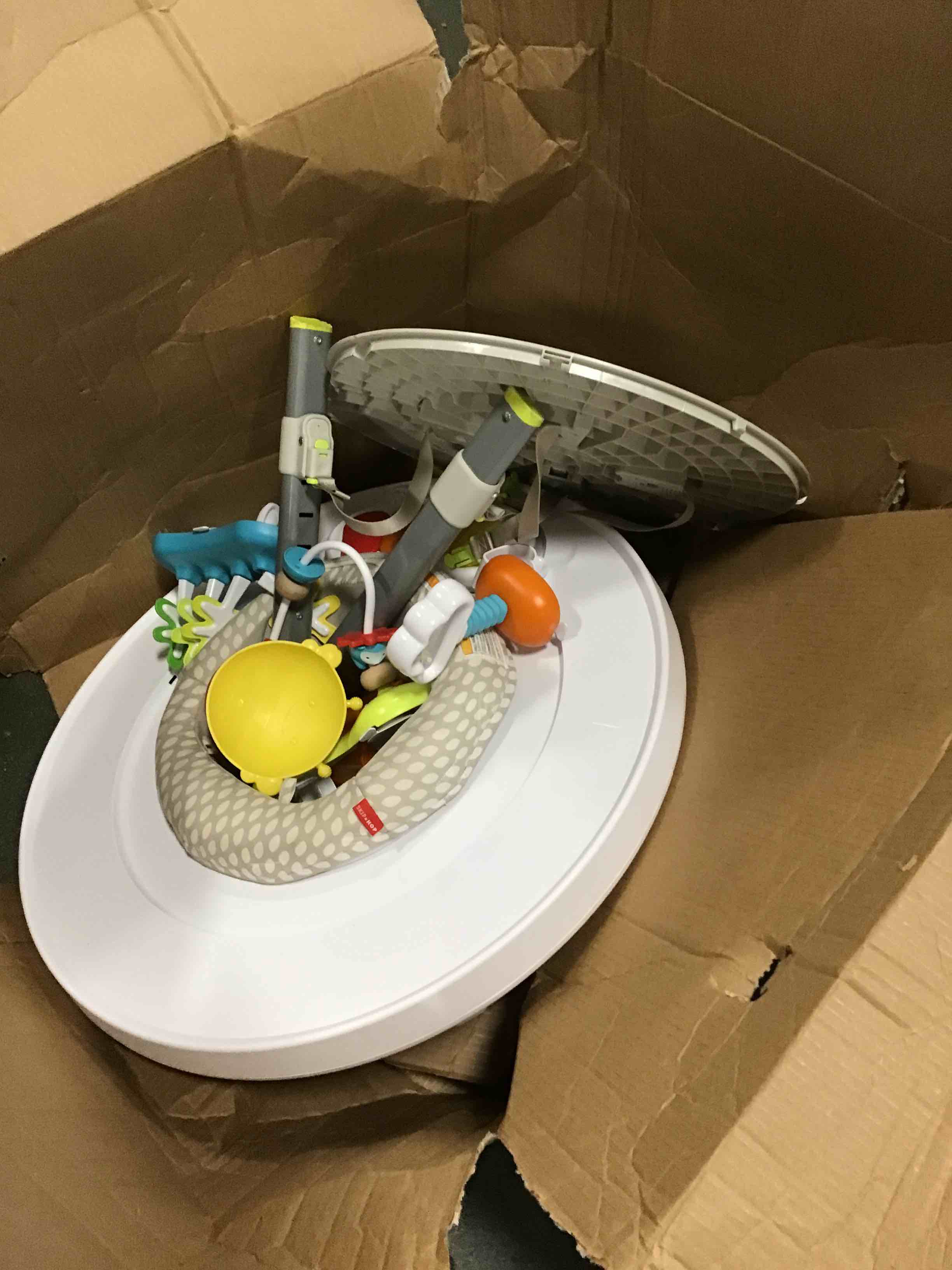https://s3.amazonaws.com/lotting-images-prod/bidfta/RED5296654_1704297149157.jpeg