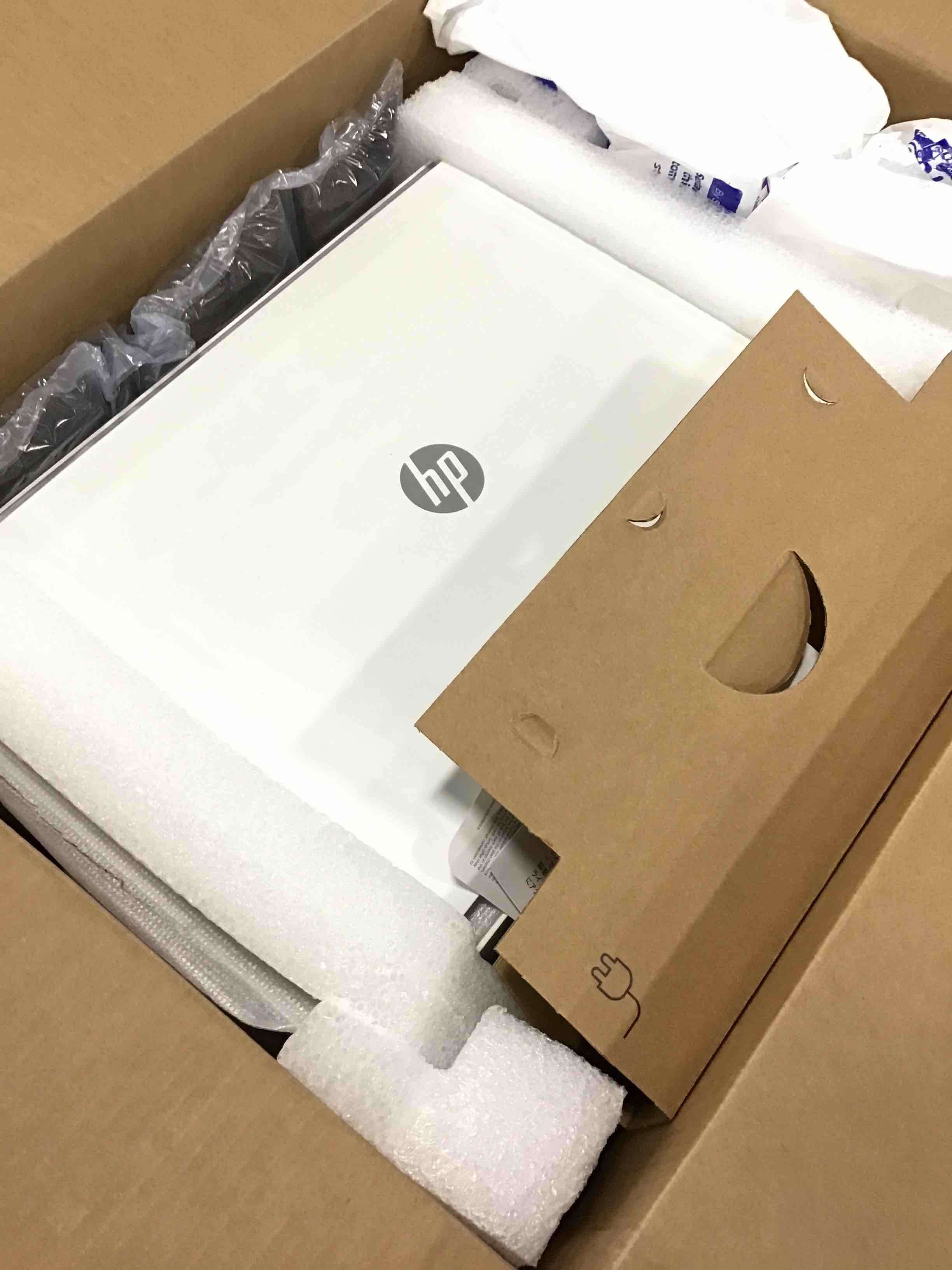 https://s3.amazonaws.com/lotting-images-prod/bidfta/RED5296772_1704313353006.jpeg