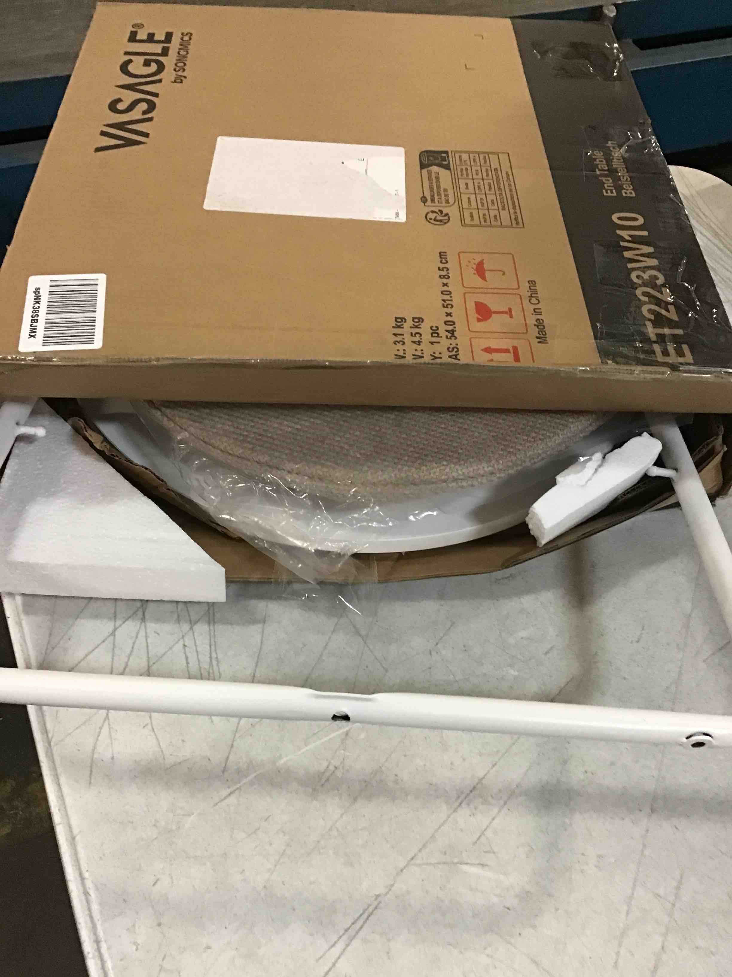 https://s3.amazonaws.com/lotting-images-prod/bidfta/RED5296873_1704376832094.jpeg