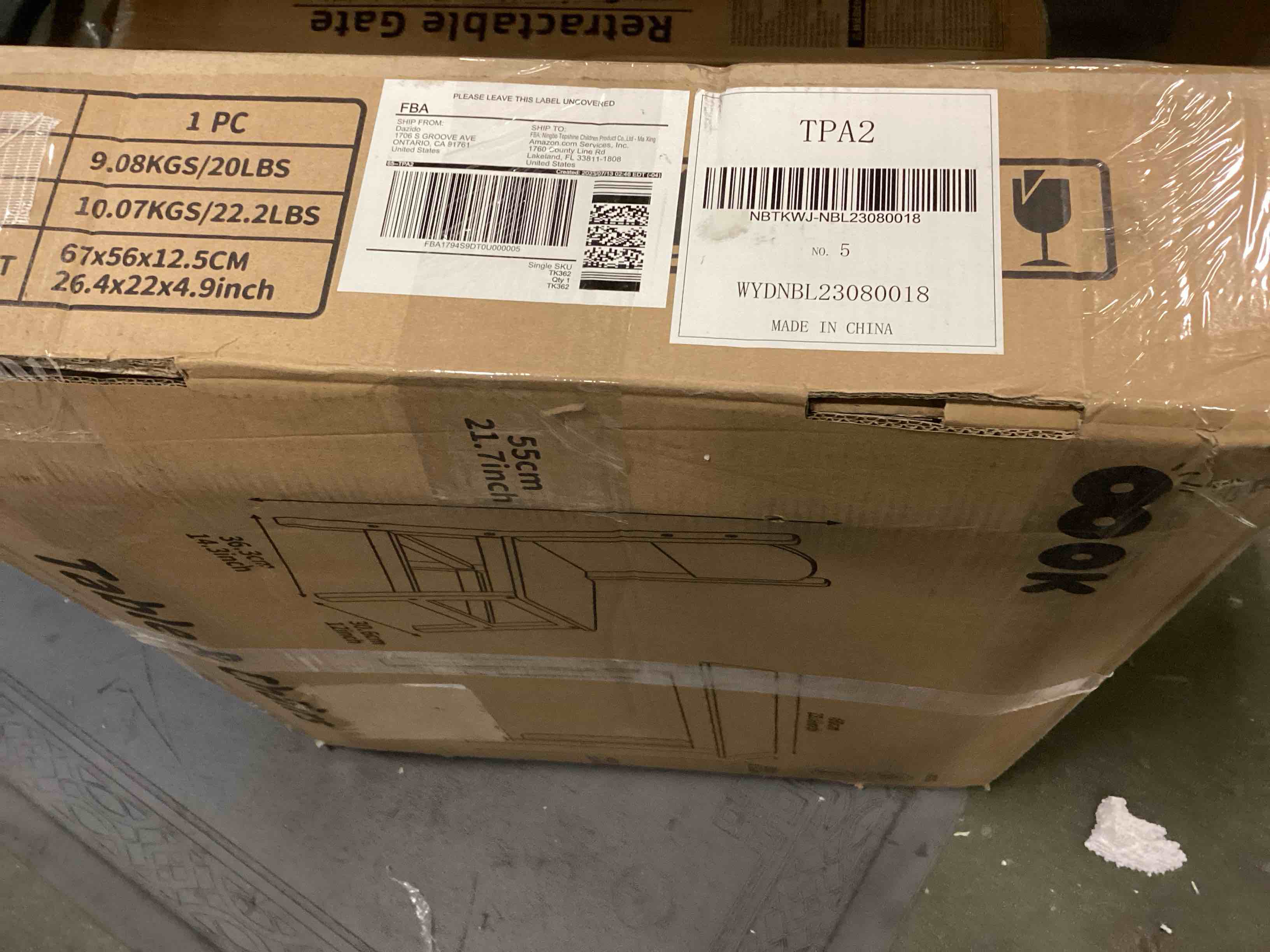 https://s3.amazonaws.com/lotting-images-prod/bidfta/RED5297589_1703784198765.jpeg