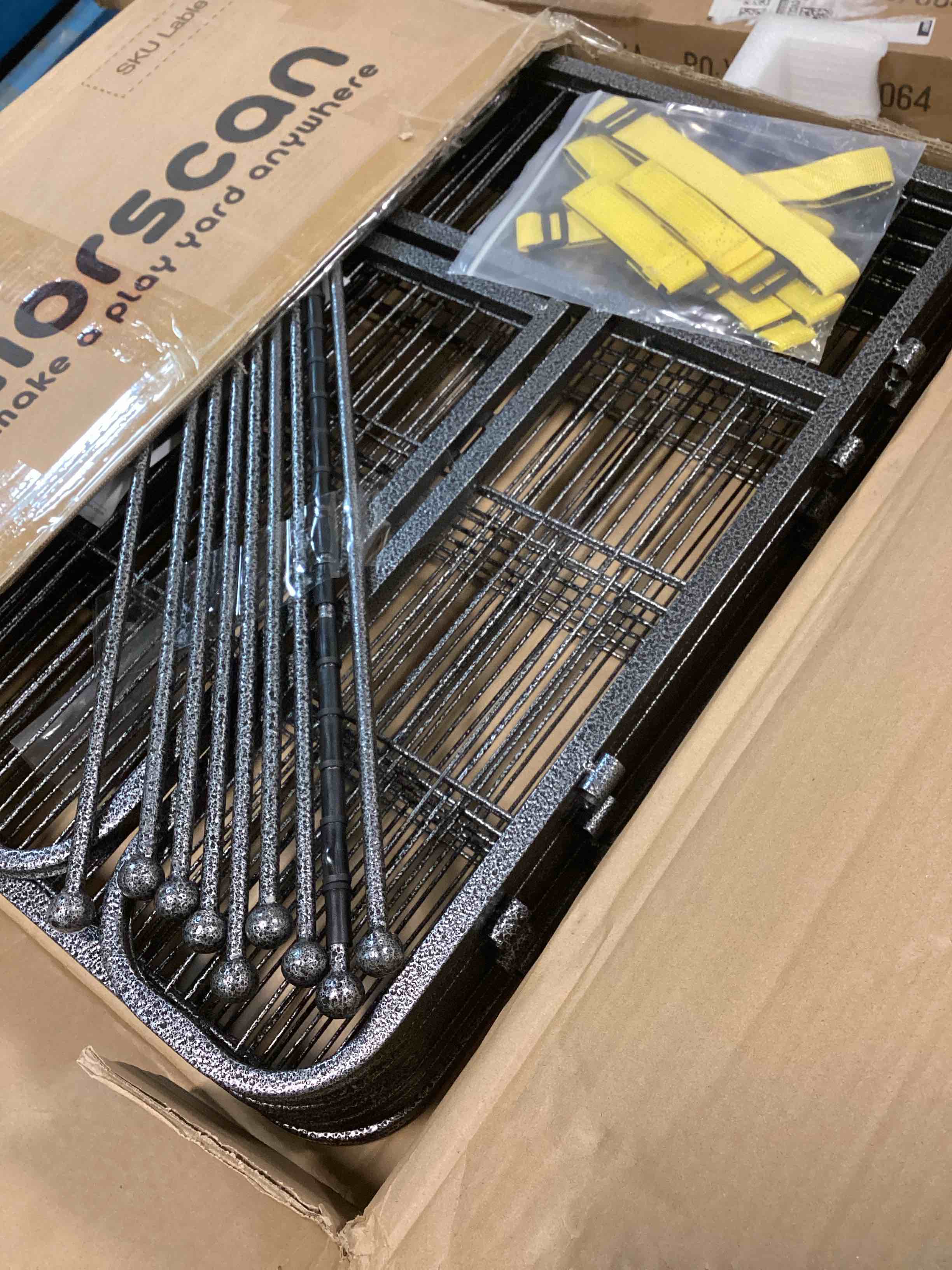 https://s3.amazonaws.com/lotting-images-prod/bidfta/RED5297592_1703784435350.jpeg