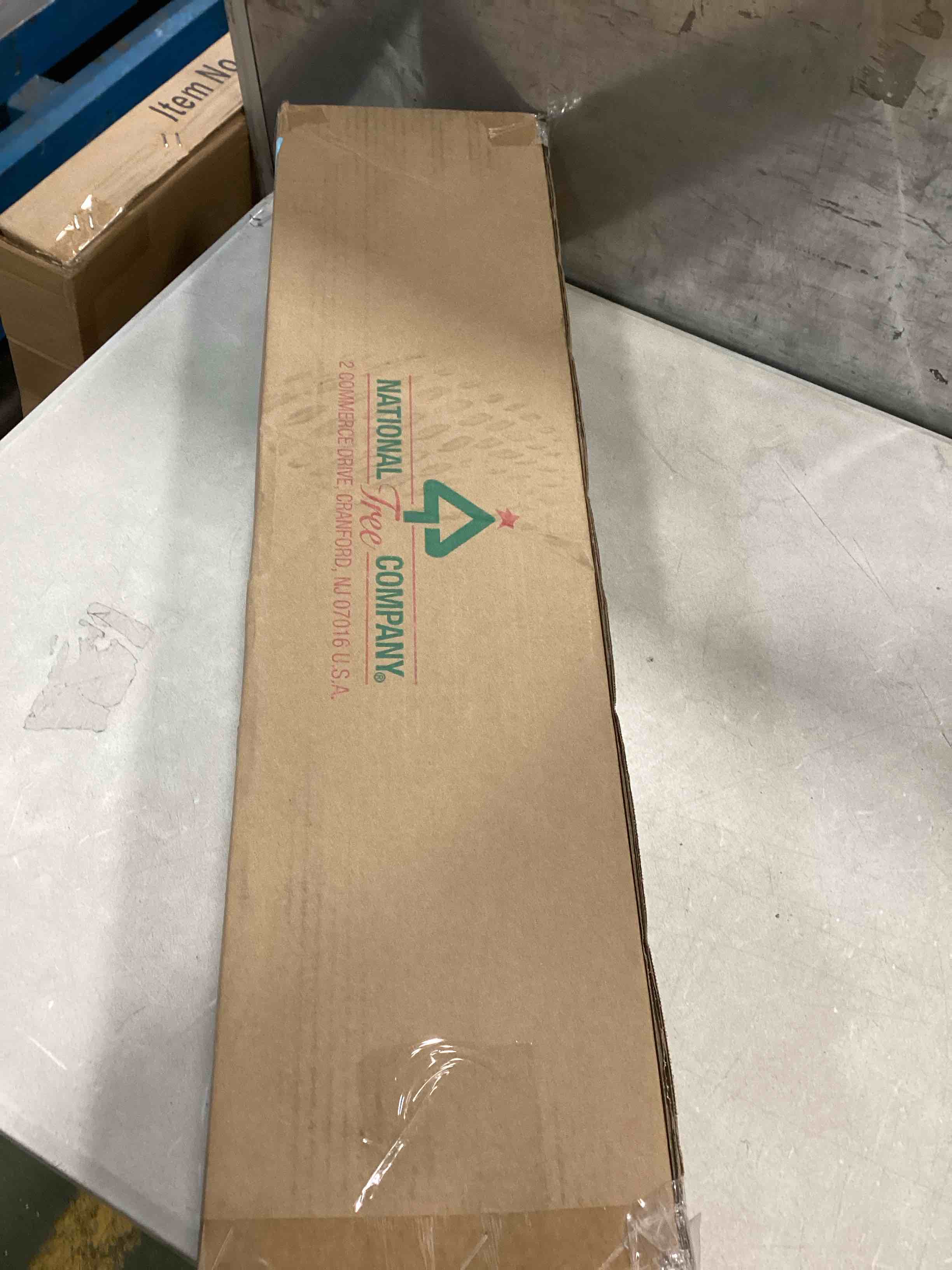 https://s3.amazonaws.com/lotting-images-prod/bidfta/RED5297798_1704209752960.jpeg