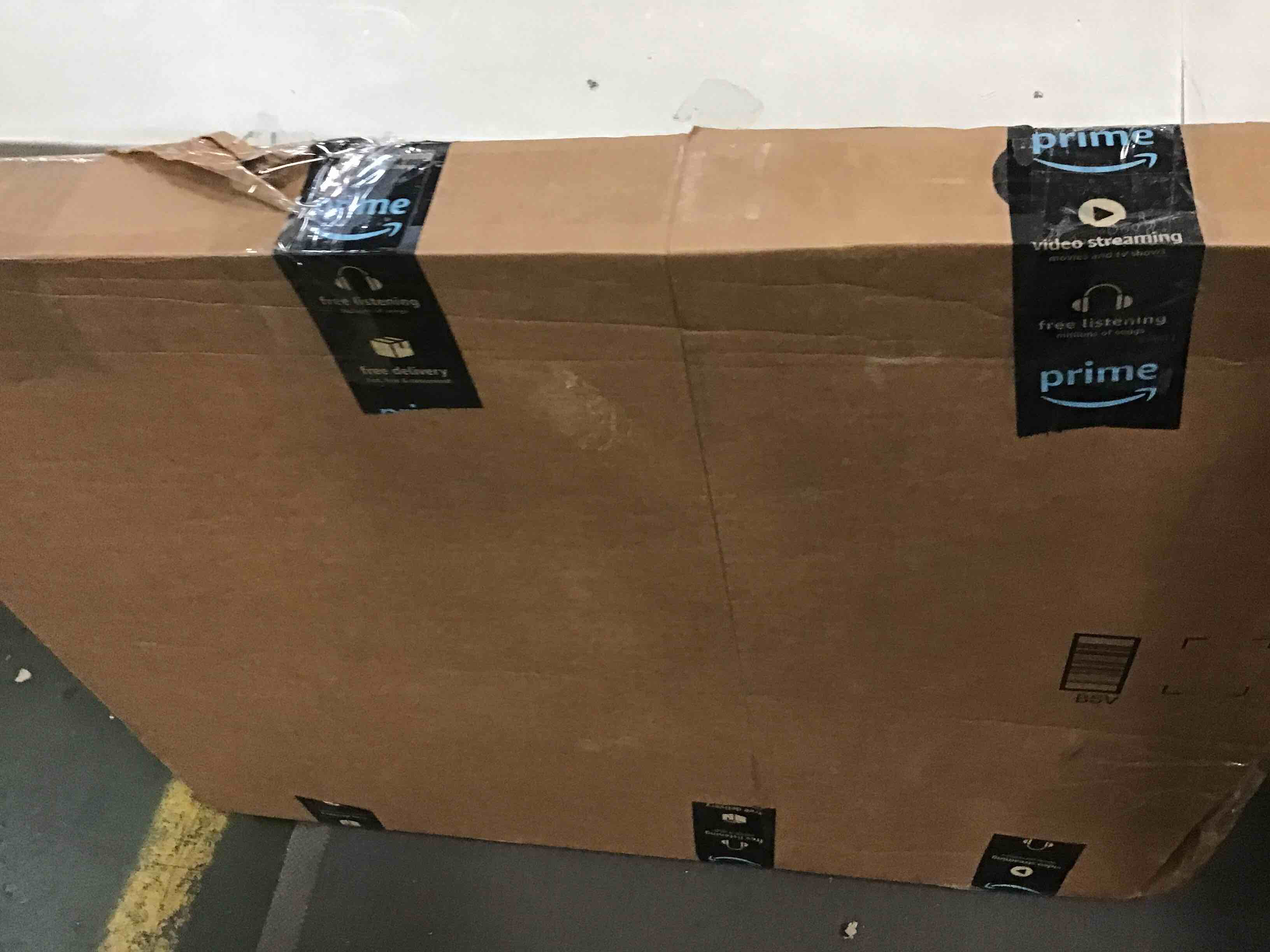 https://s3.amazonaws.com/lotting-images-prod/bidfta/RED5297867_1704221406245.jpeg