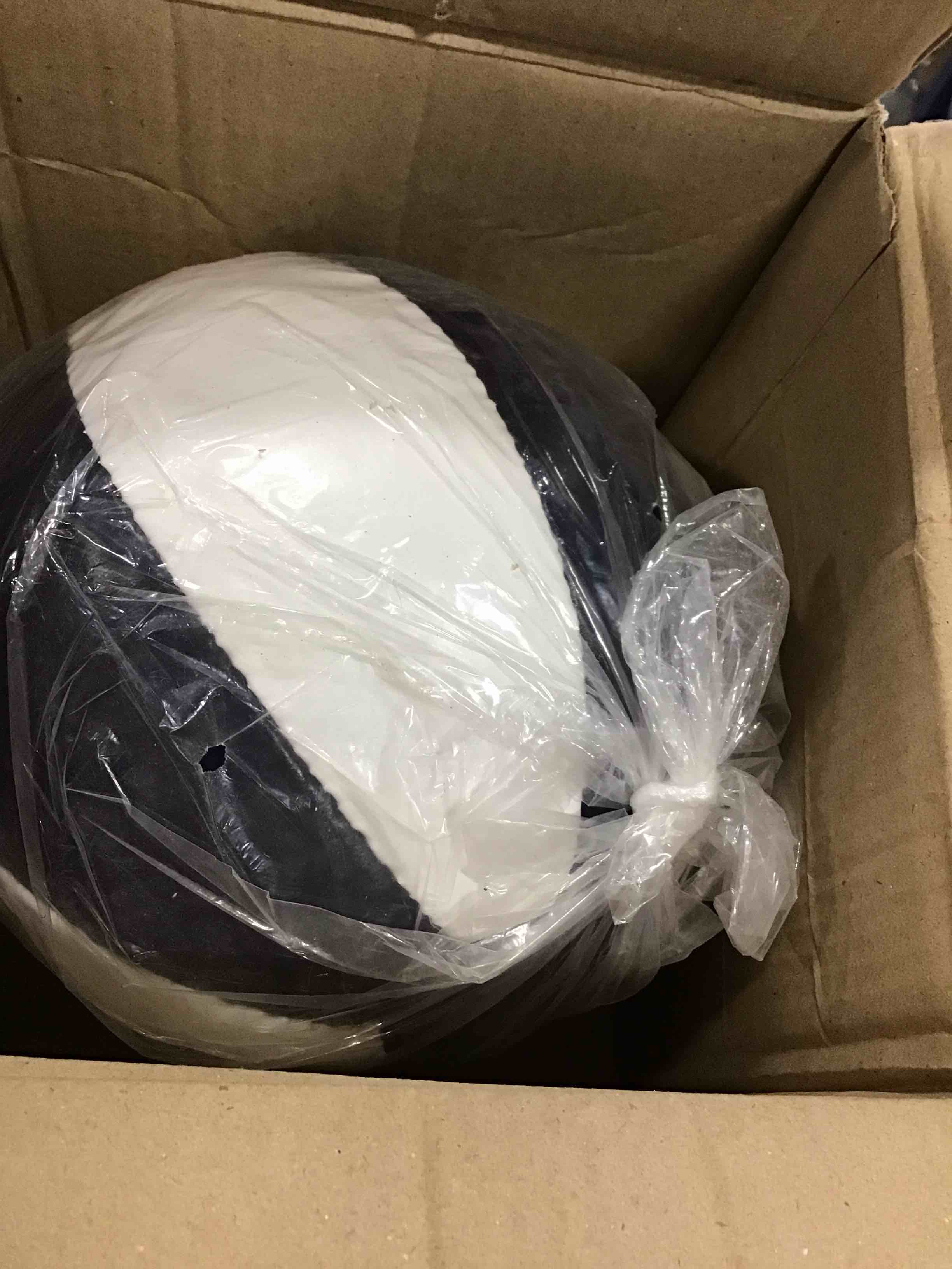 https://s3.amazonaws.com/lotting-images-prod/bidfta/RED5298104_1704310526557.jpeg