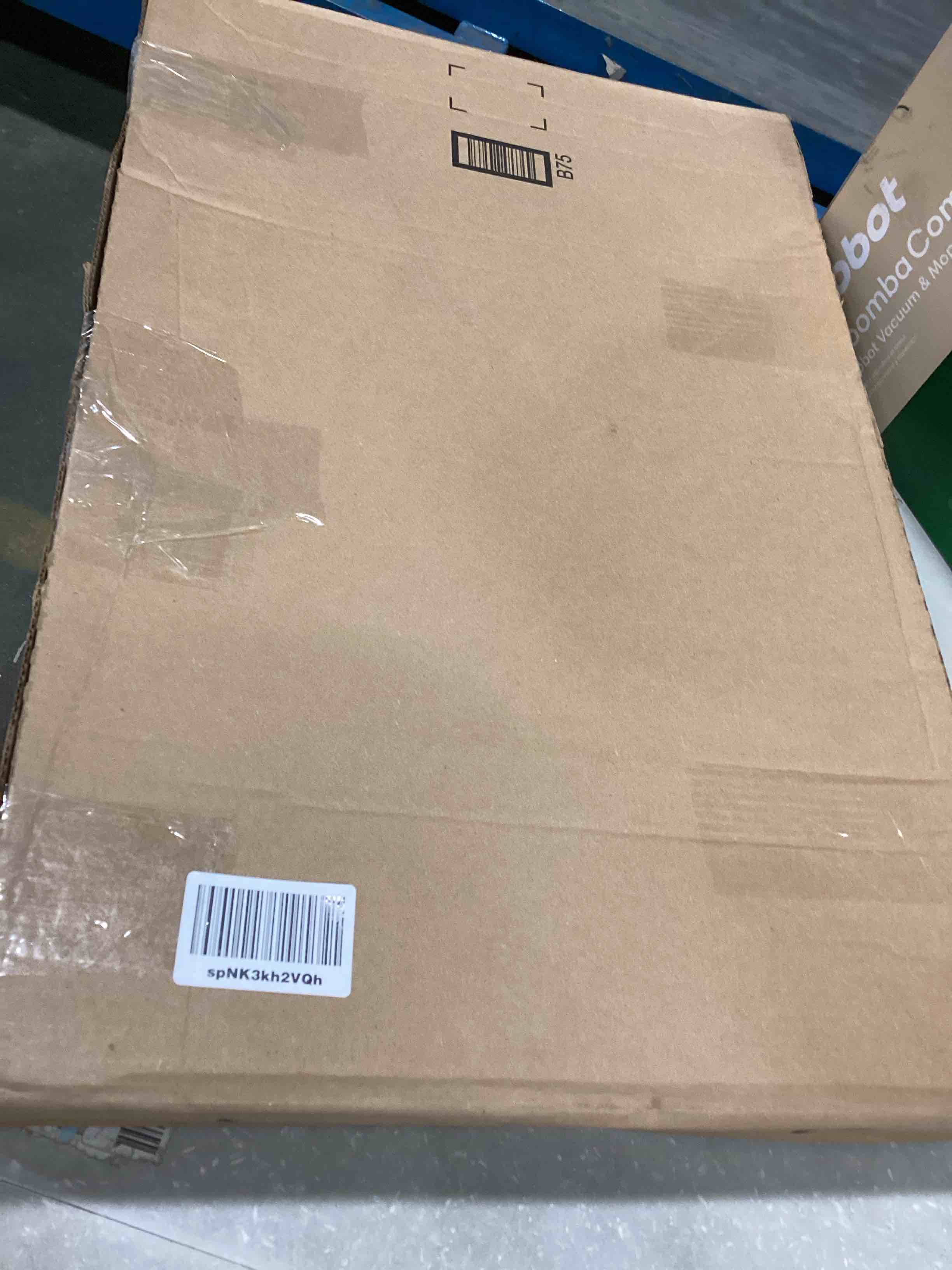 https://s3.amazonaws.com/lotting-images-prod/bidfta/RED5298186_1704374973266.jpeg