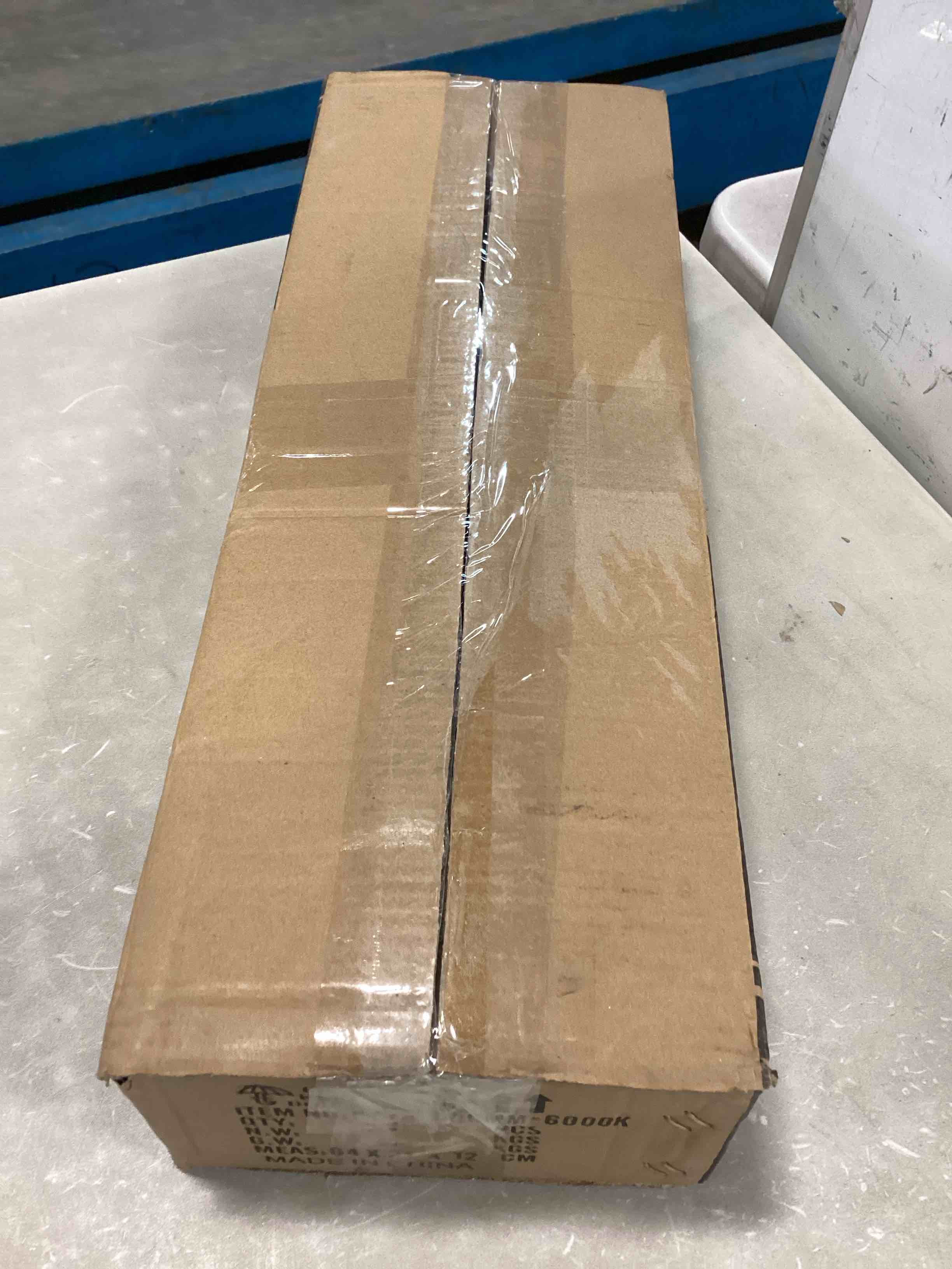 https://s3.amazonaws.com/lotting-images-prod/bidfta/RED5298286_1704389482520.jpeg