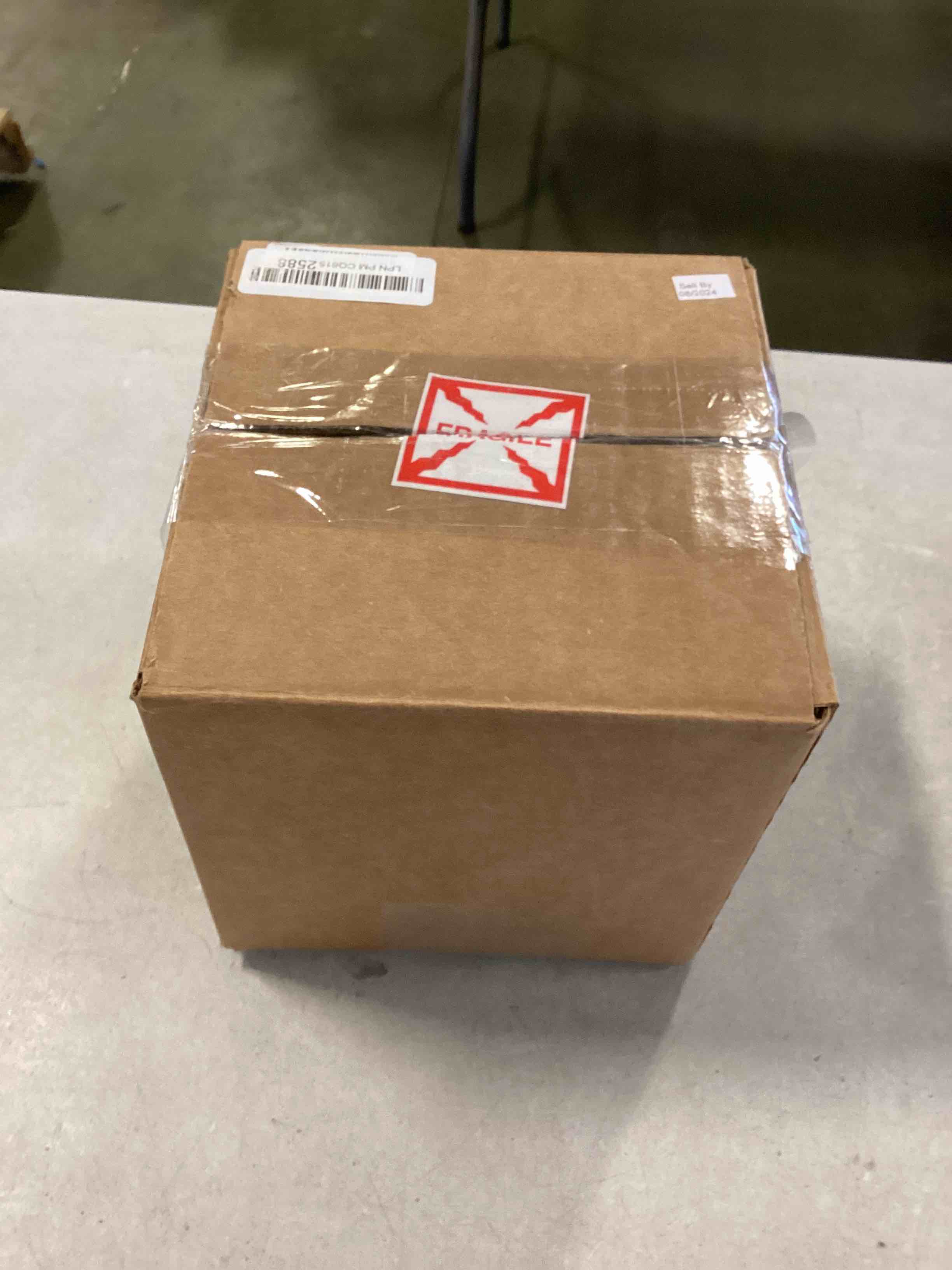 https://s3.amazonaws.com/lotting-images-prod/bidfta/RED5299176_1703708527506.jpeg