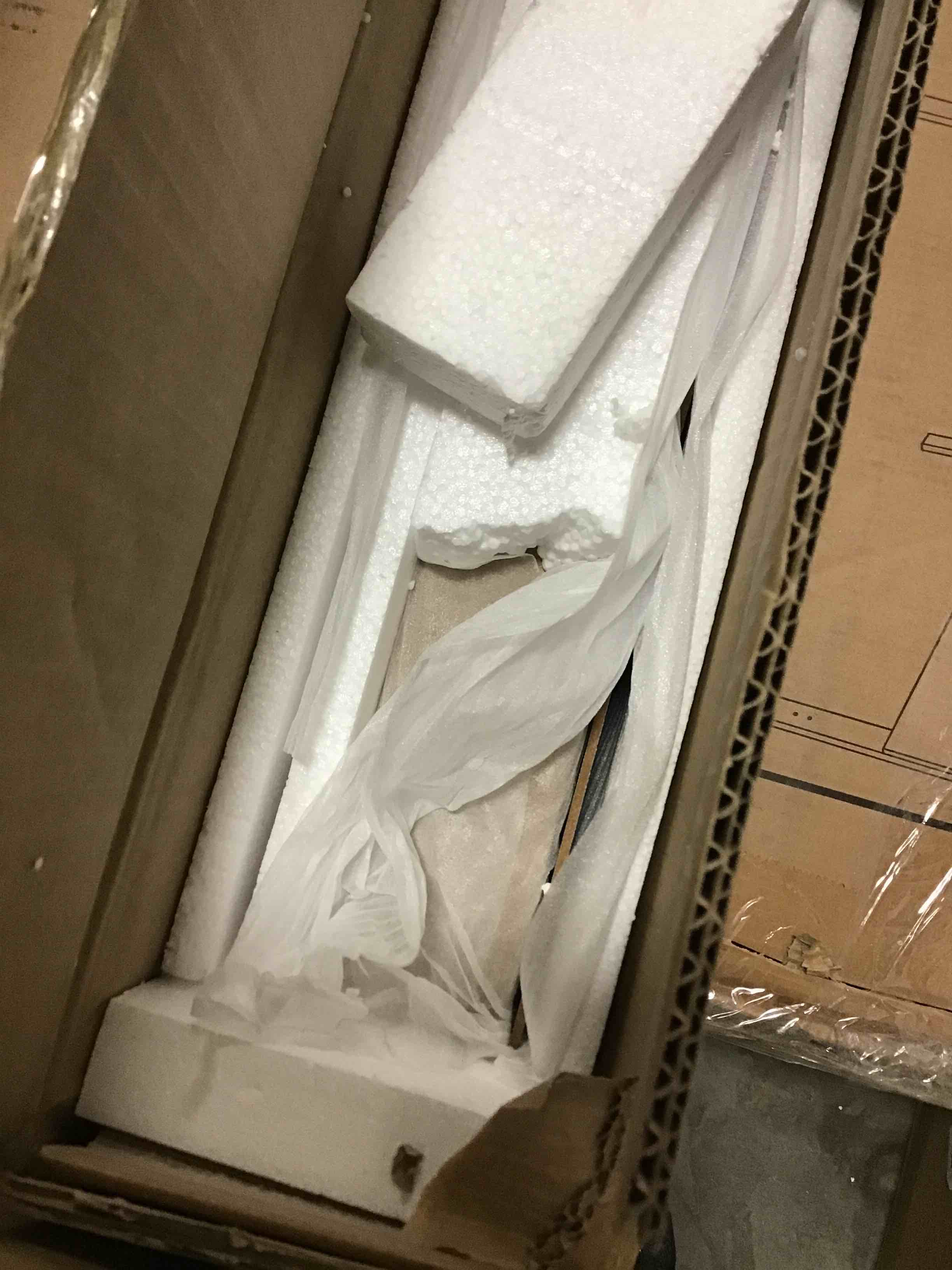 https://s3.amazonaws.com/lotting-images-prod/bidfta/RED5300991_1697655272098.jpeg