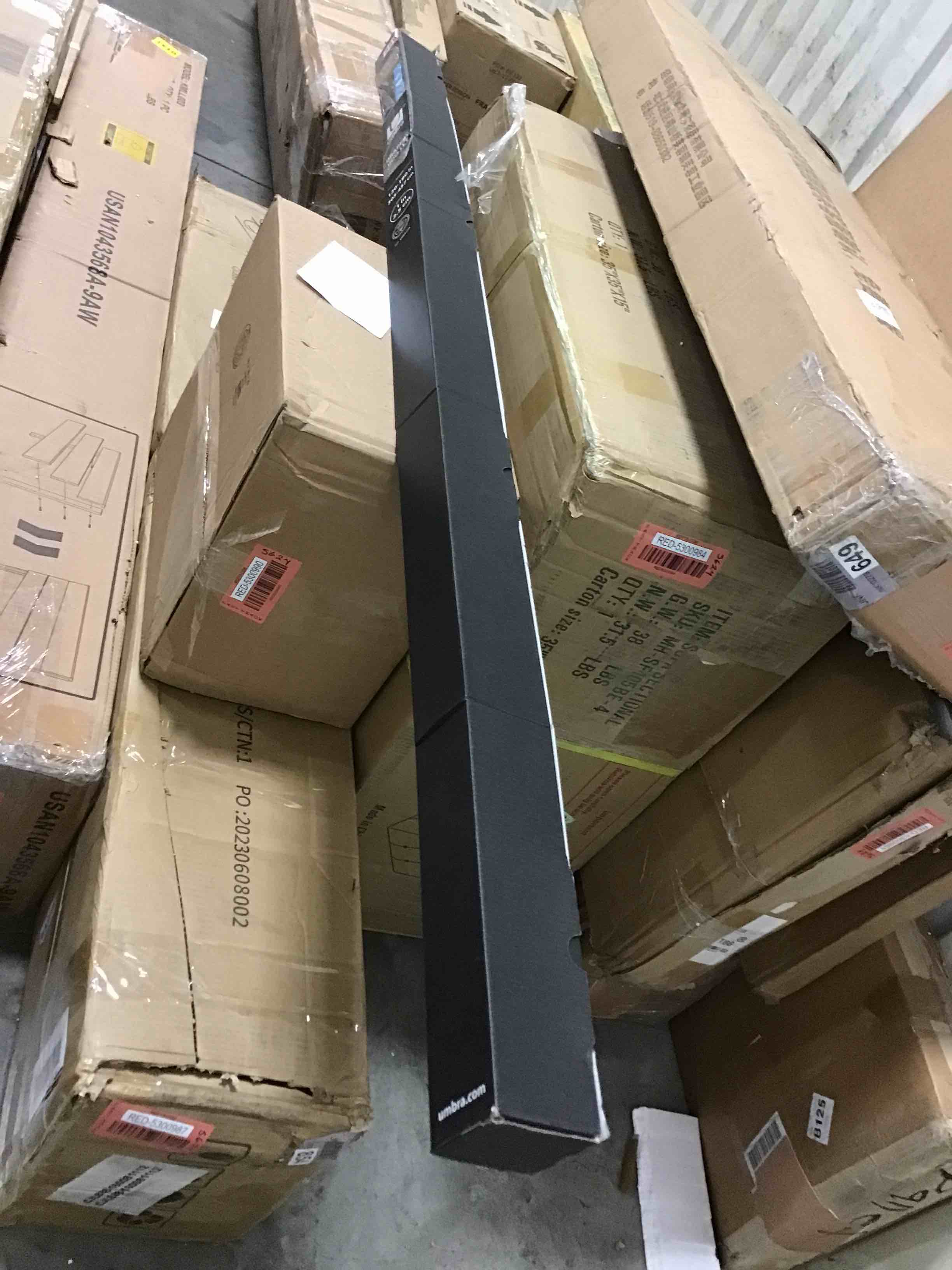 https://s3.amazonaws.com/lotting-images-prod/bidfta/RED5300993_1697656653762.jpeg