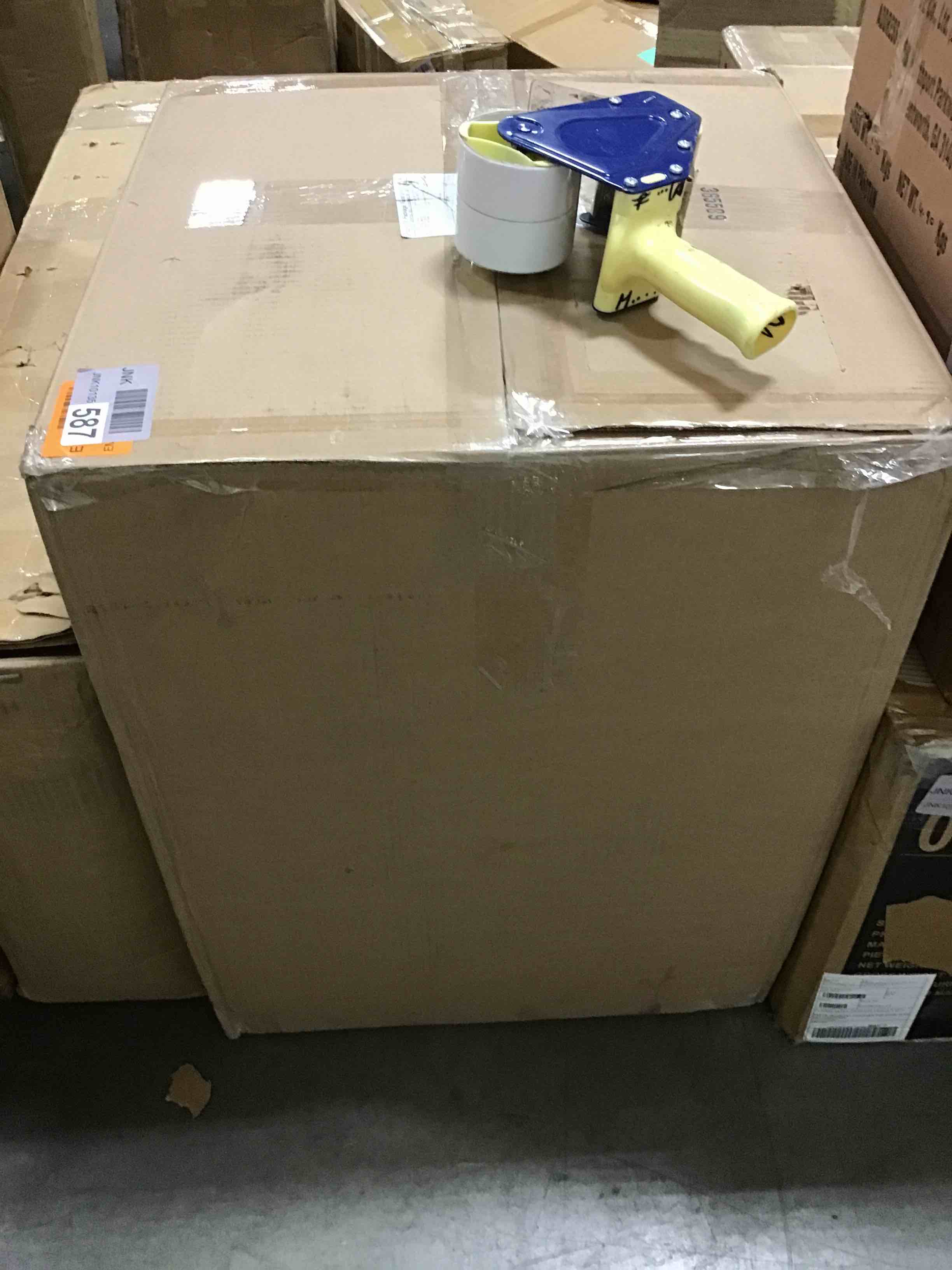 https://s3.amazonaws.com/lotting-images-prod/bidfta/RED5301003_1697664008676.jpeg
