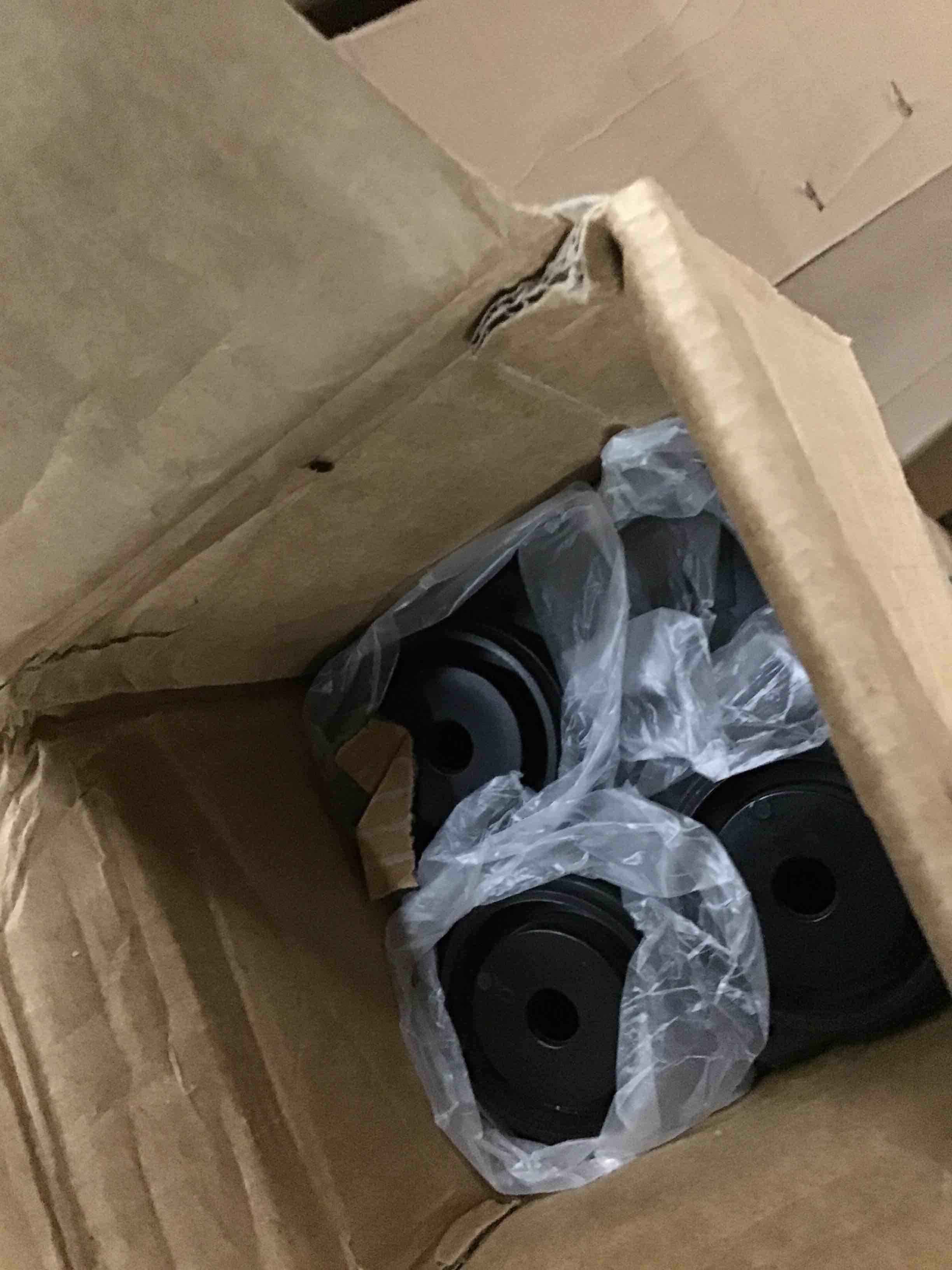 https://s3.amazonaws.com/lotting-images-prod/bidfta/RED5302449_1703107550147.jpeg