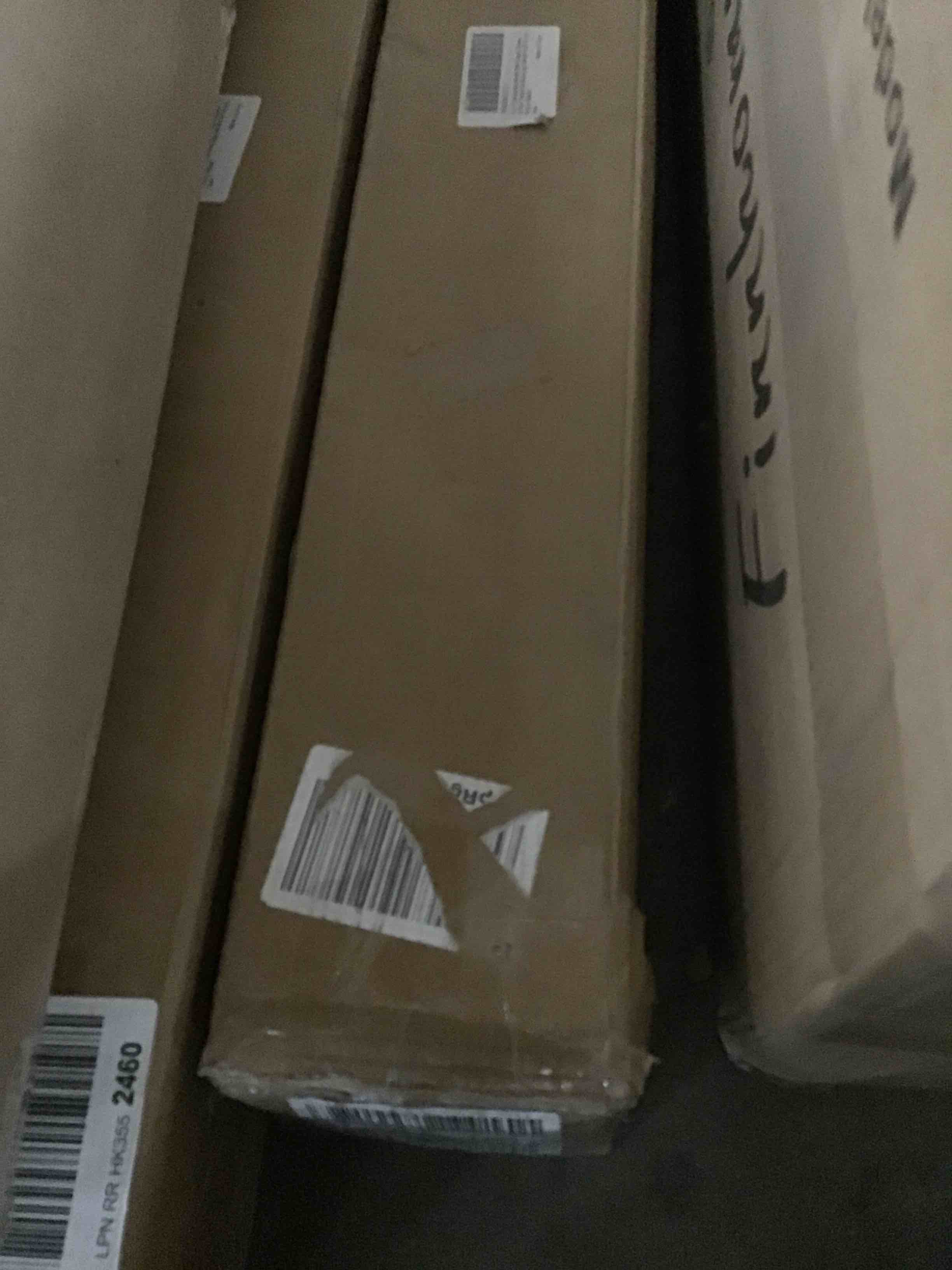 https://s3.amazonaws.com/lotting-images-prod/bidfta/RED5302449_1703107595872.jpeg
