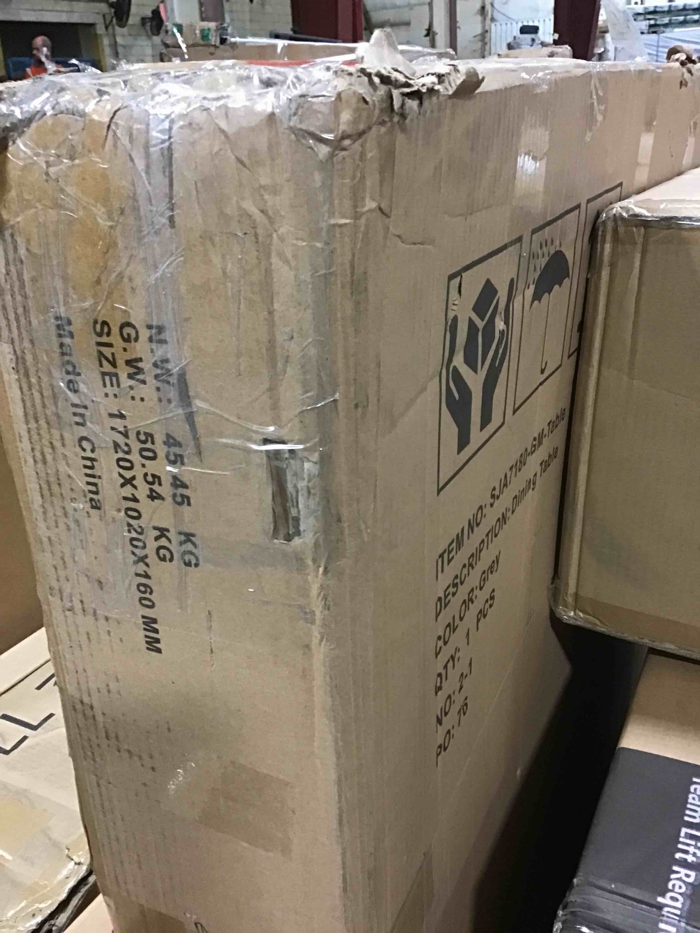 https://s3.amazonaws.com/lotting-images-prod/bidfta/RED5303076_1698177435594.jpeg