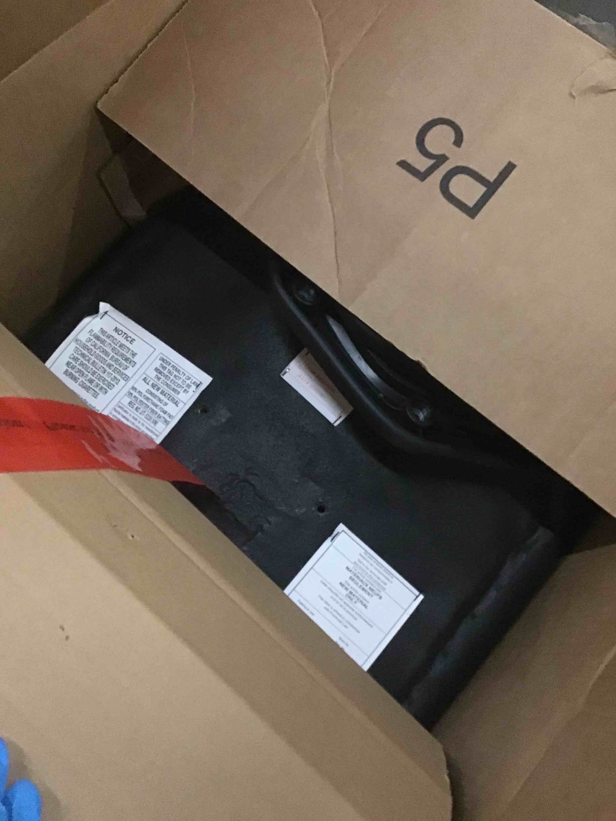 https://s3.amazonaws.com/lotting-images-prod/bidfta/RED5304728_1706632717584.jpeg