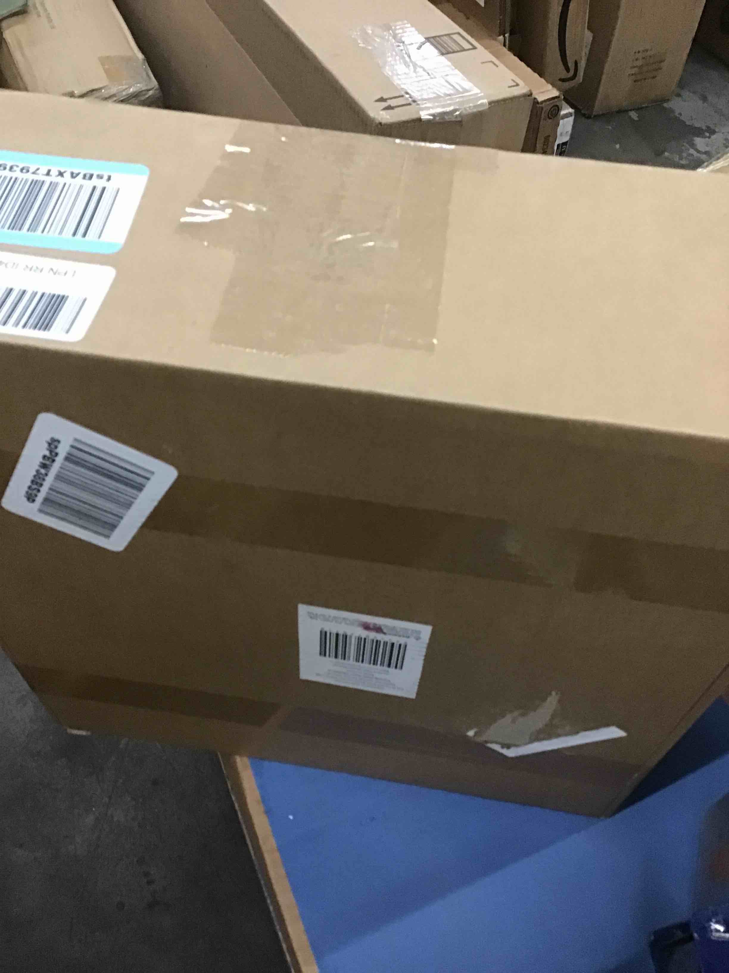 https://s3.amazonaws.com/lotting-images-prod/bidfta/RED5304733_1706633272975.jpeg