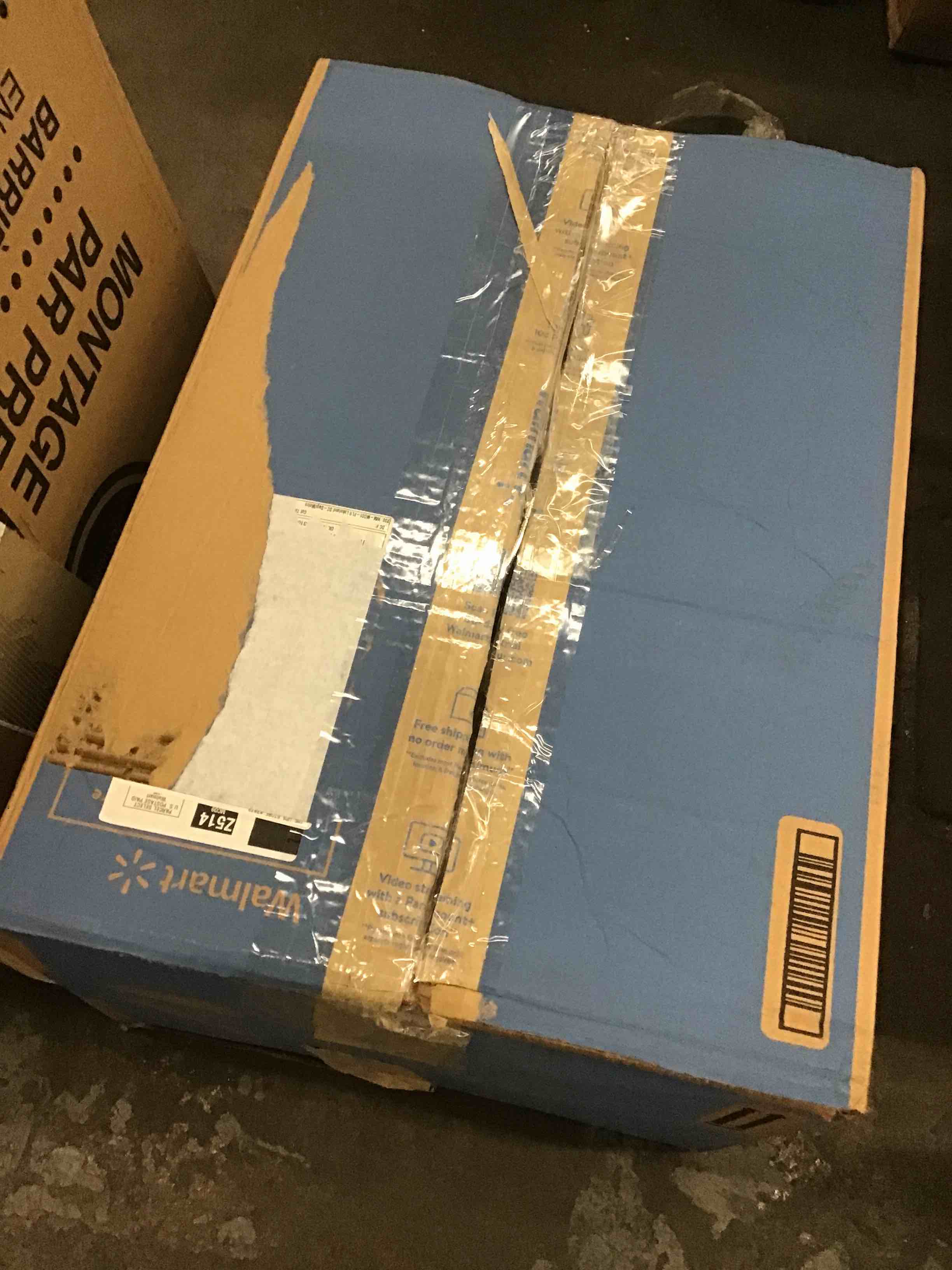https://s3.amazonaws.com/lotting-images-prod/bidfta/RED5304735_1706633458798.jpeg