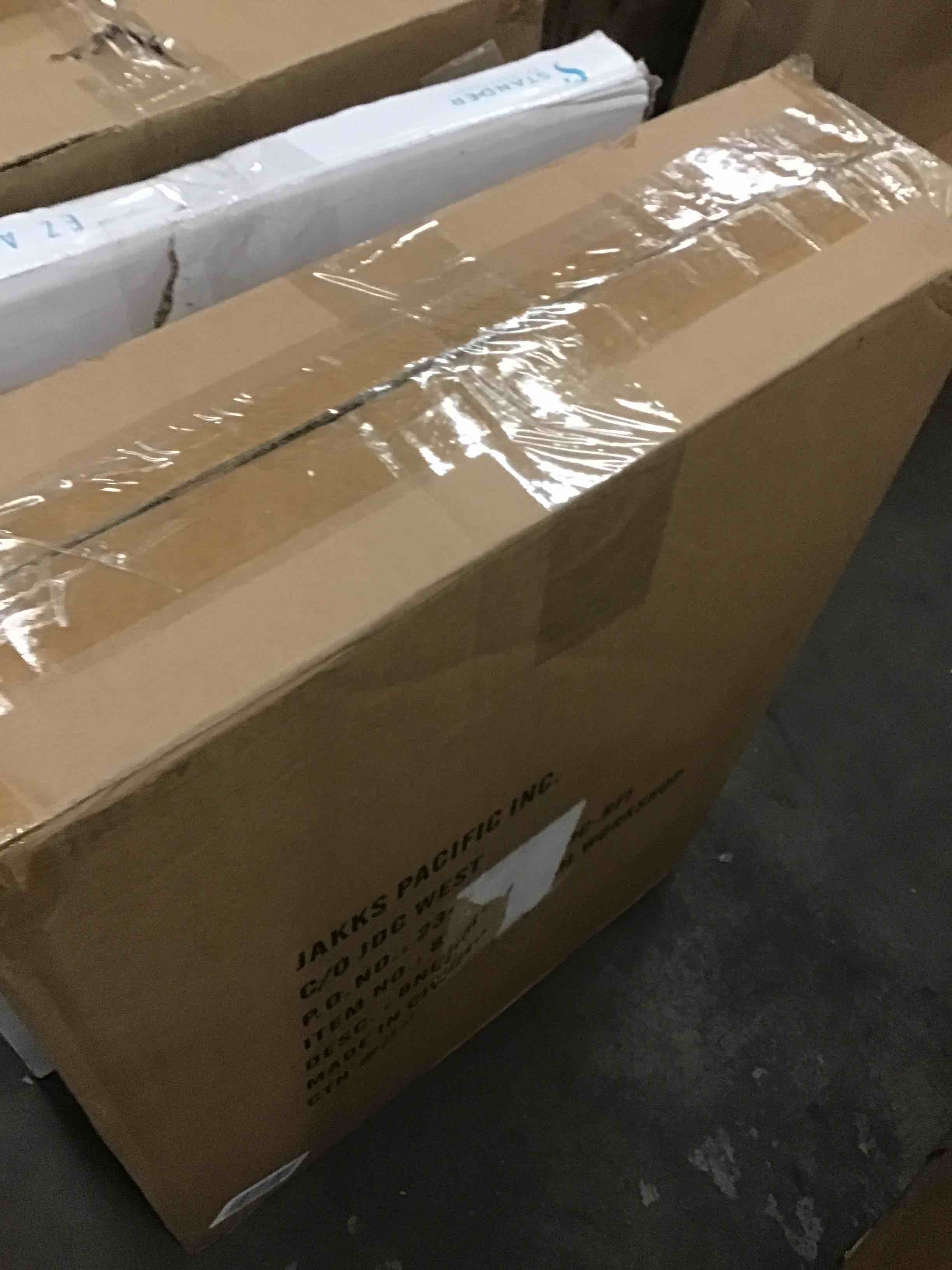 https://s3.amazonaws.com/lotting-images-prod/bidfta/RED5304741_1706636609096.jpeg