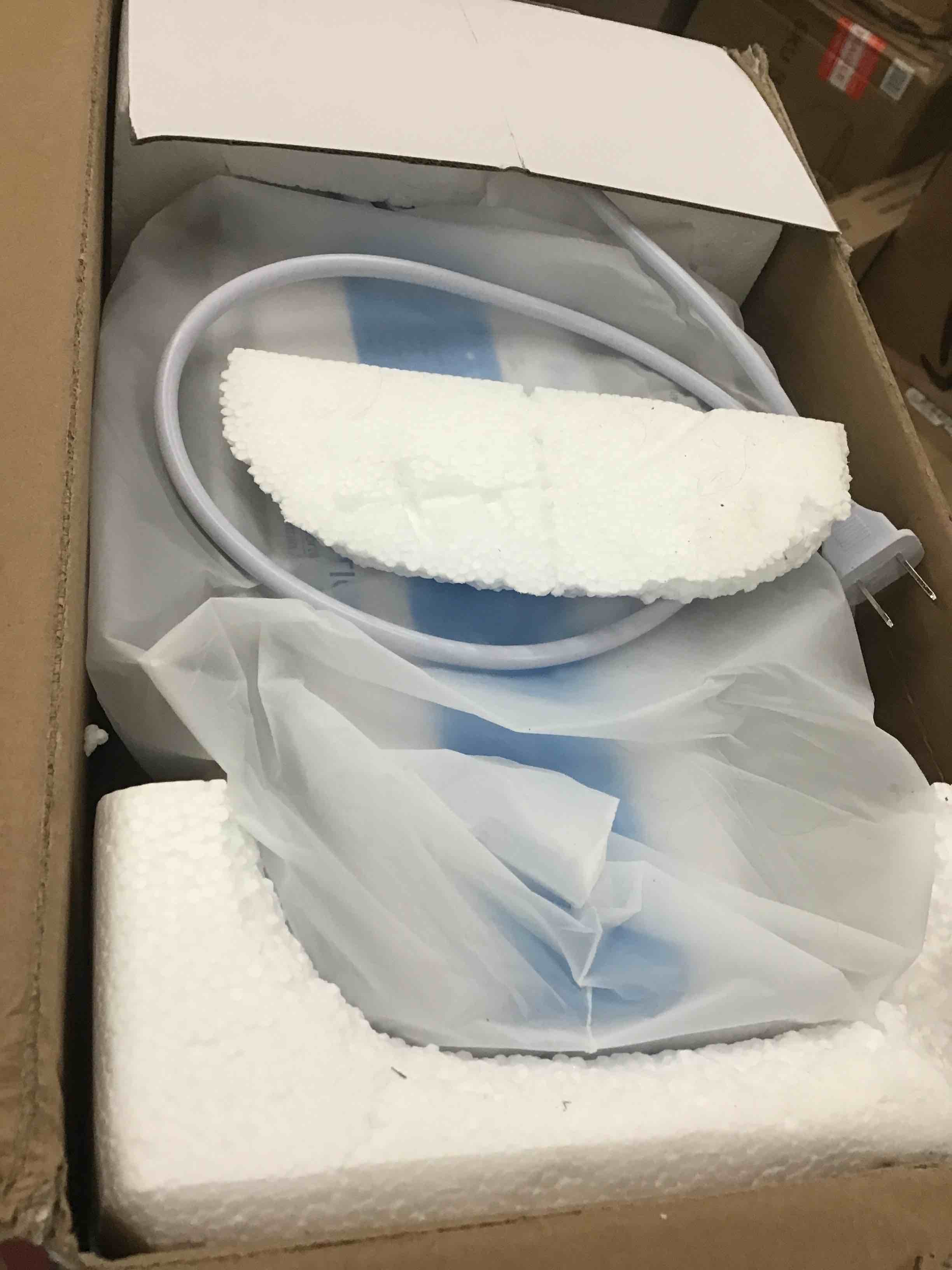https://s3.amazonaws.com/lotting-images-prod/bidfta/RED5304798_1706646242682.jpeg