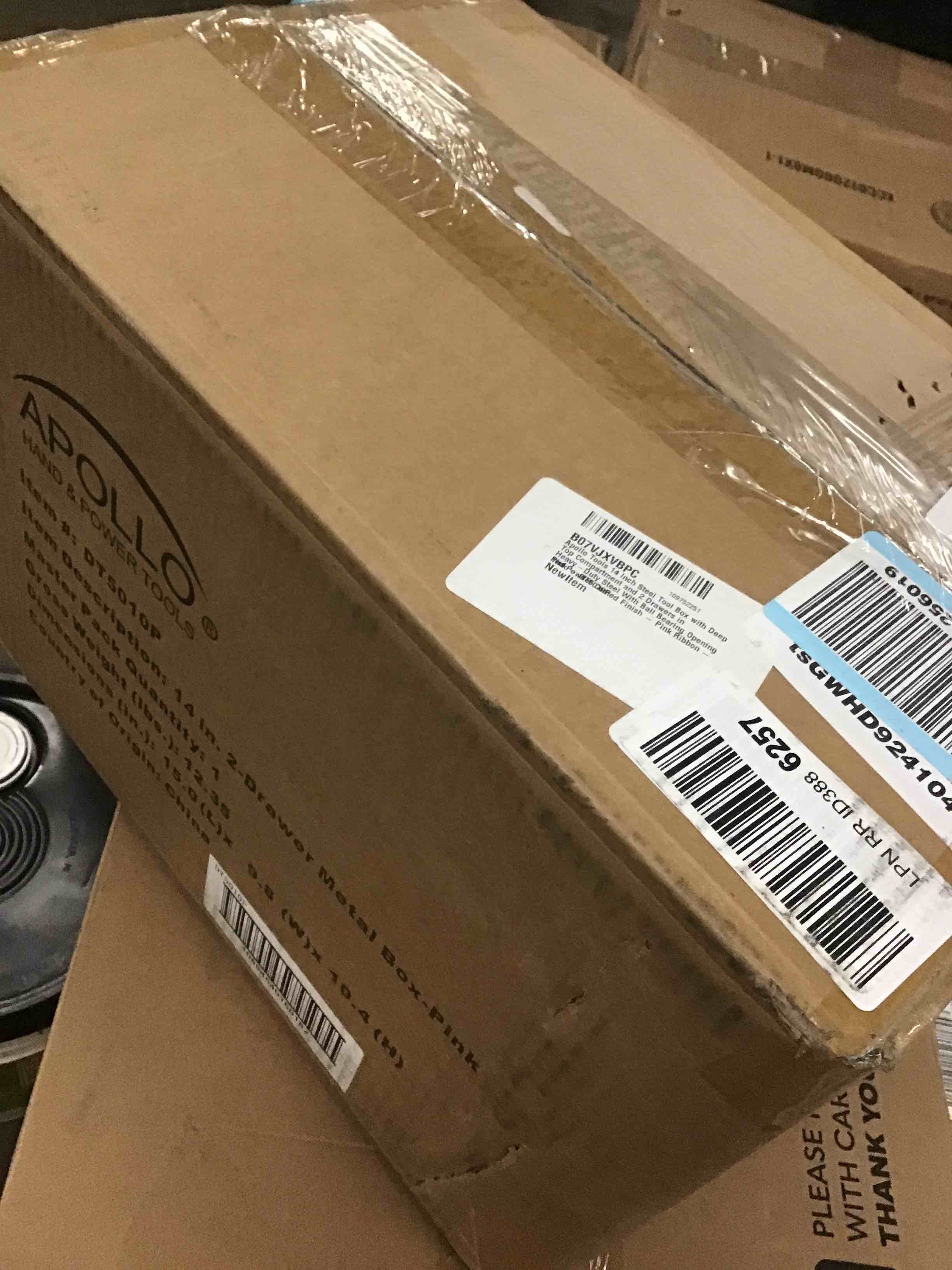 https://s3.amazonaws.com/lotting-images-prod/bidfta/RED5304810_1706647802724.jpeg