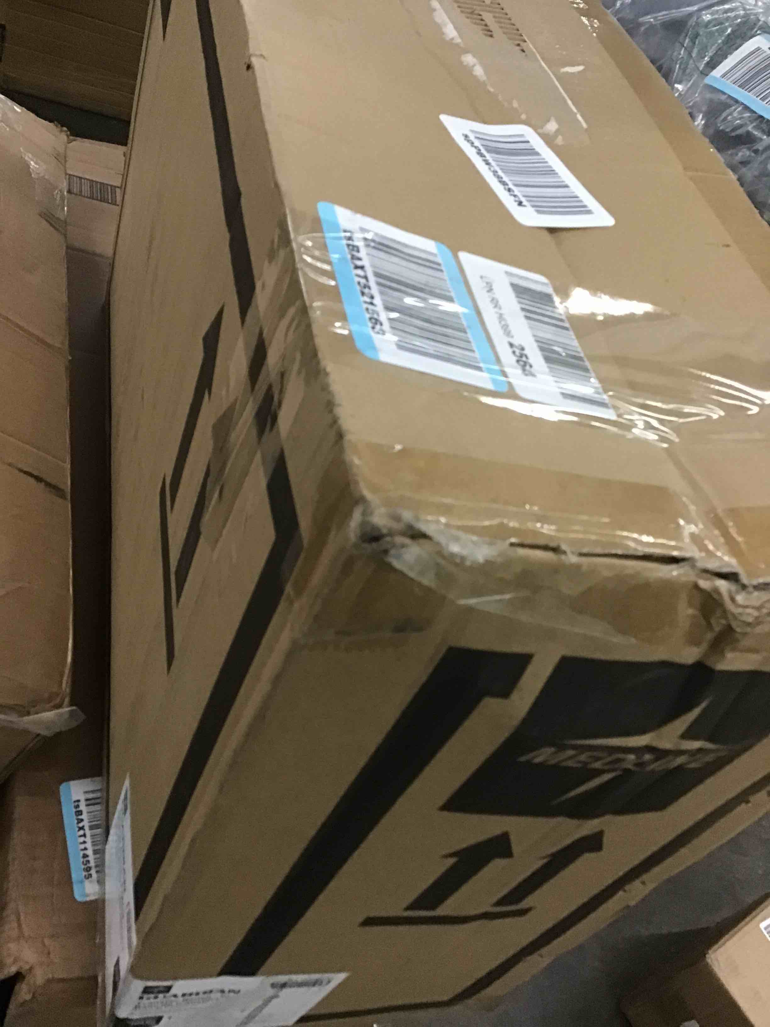https://s3.amazonaws.com/lotting-images-prod/bidfta/RED5304817_1706648505004.jpeg