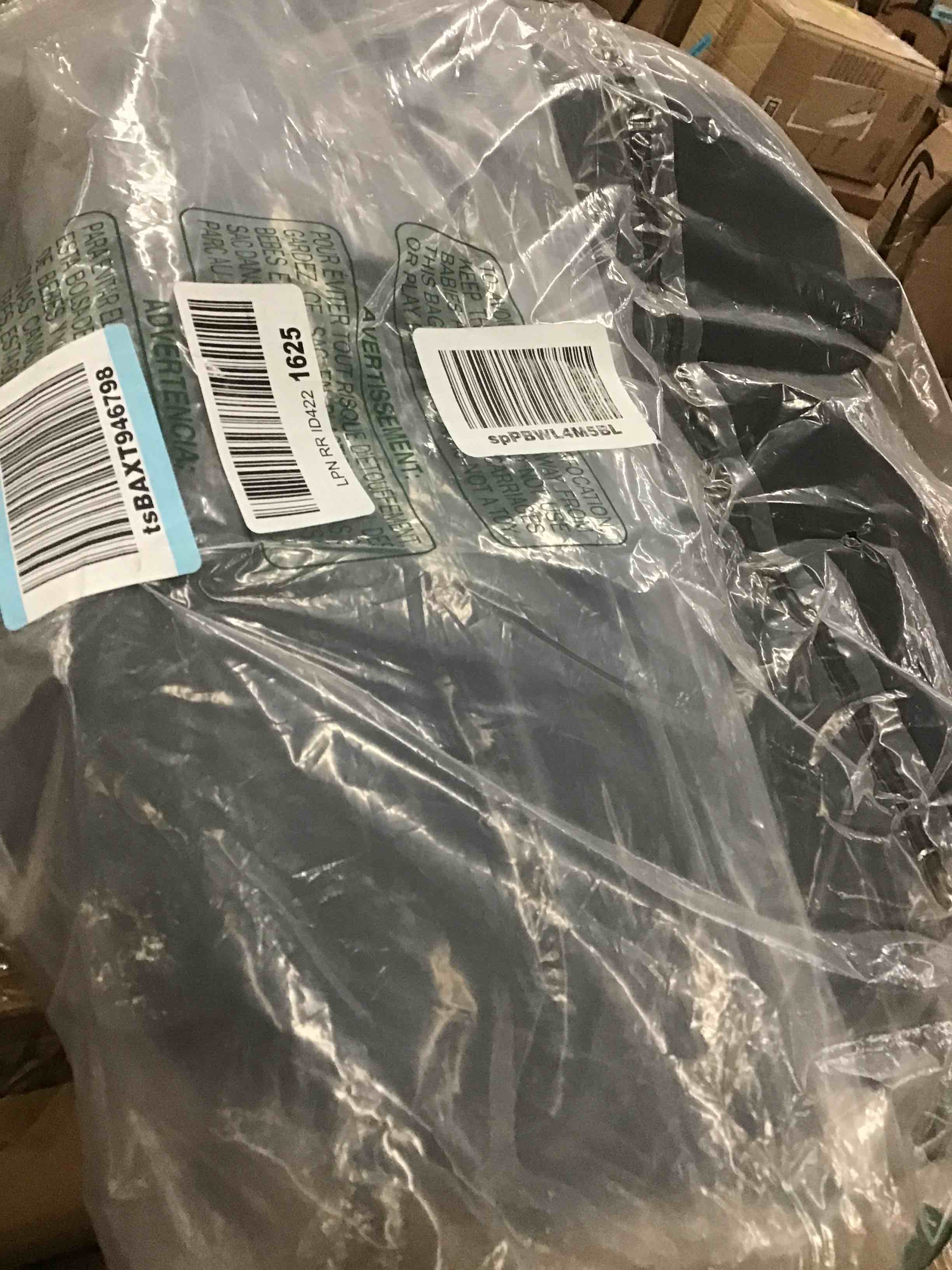 https://s3.amazonaws.com/lotting-images-prod/bidfta/RED5304819_1706648646556.jpeg