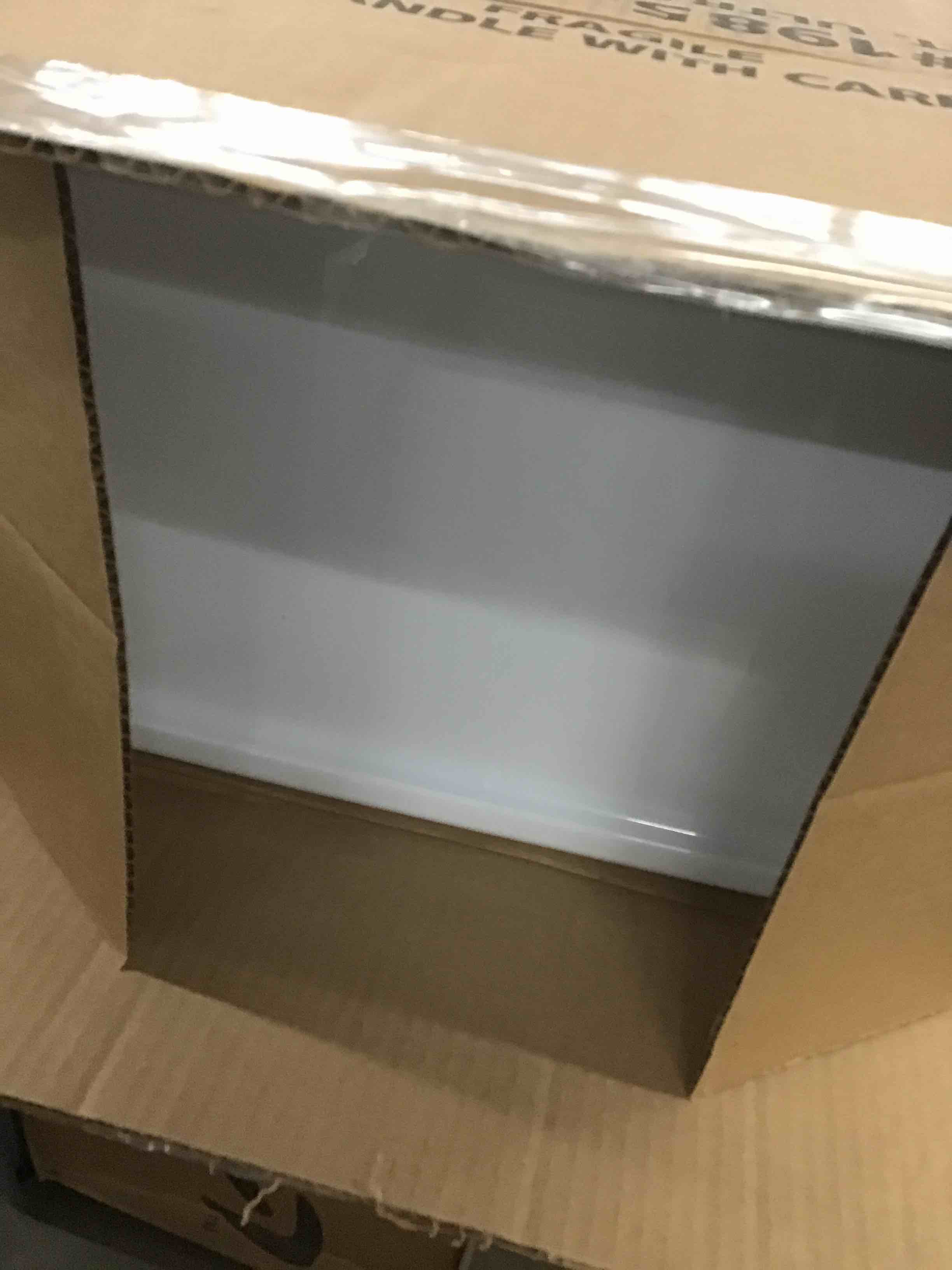 https://s3.amazonaws.com/lotting-images-prod/bidfta/RED5304820_1706648740560.jpeg
