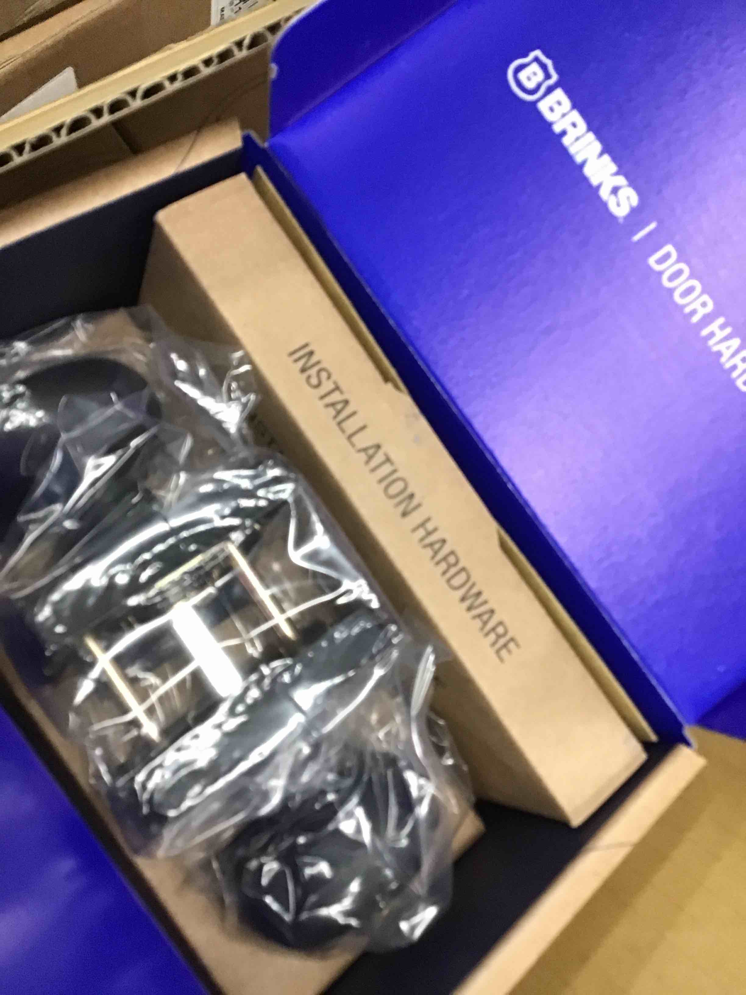 https://s3.amazonaws.com/lotting-images-prod/bidfta/RED5305050_1714484568686.jpeg