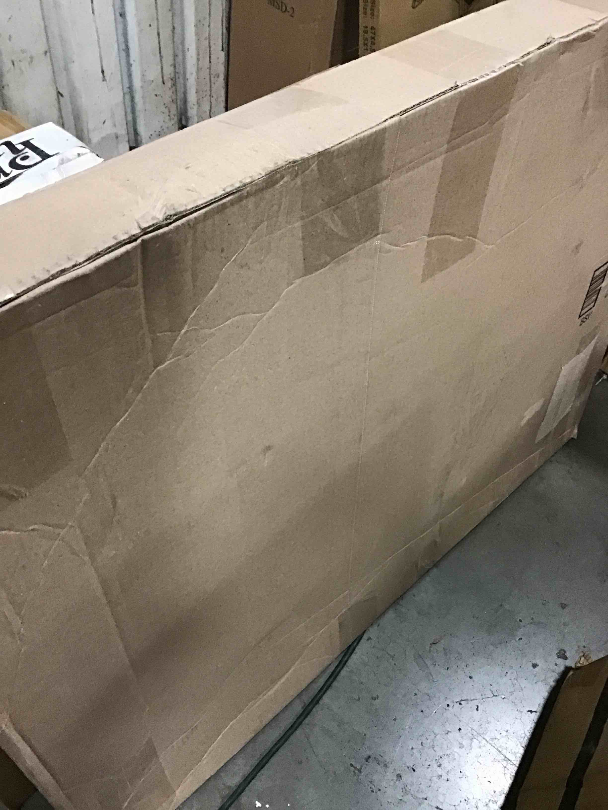 https://s3.amazonaws.com/lotting-images-prod/bidfta/RED5307638_1694617324452.jpeg