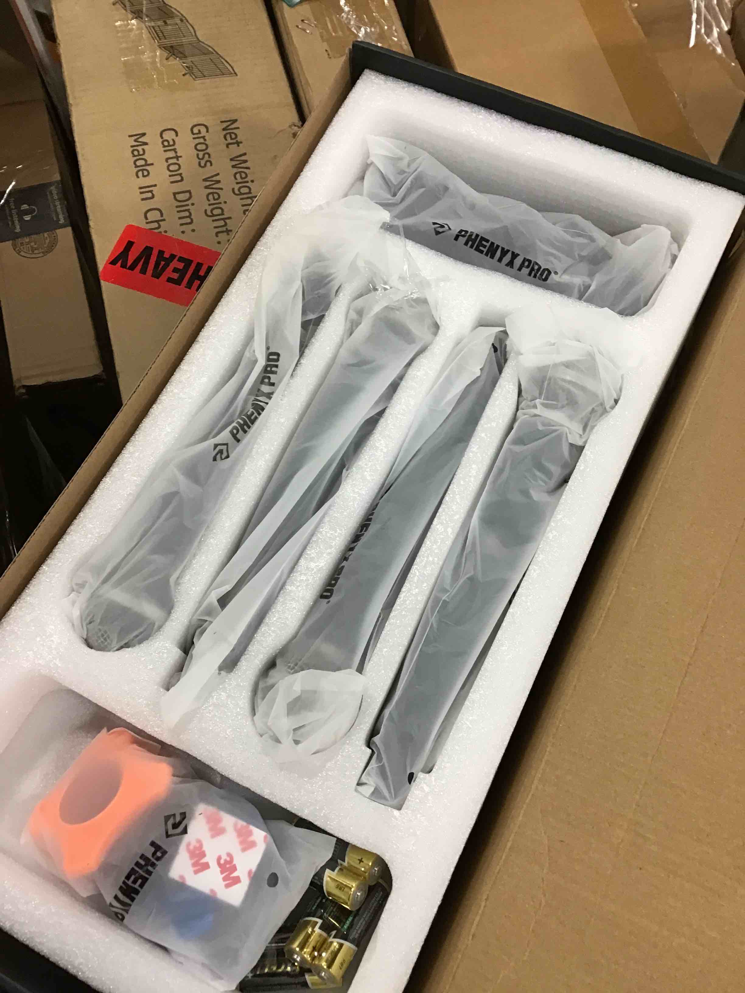 https://s3.amazonaws.com/lotting-images-prod/bidfta/RED5307646_1694619087153.jpeg