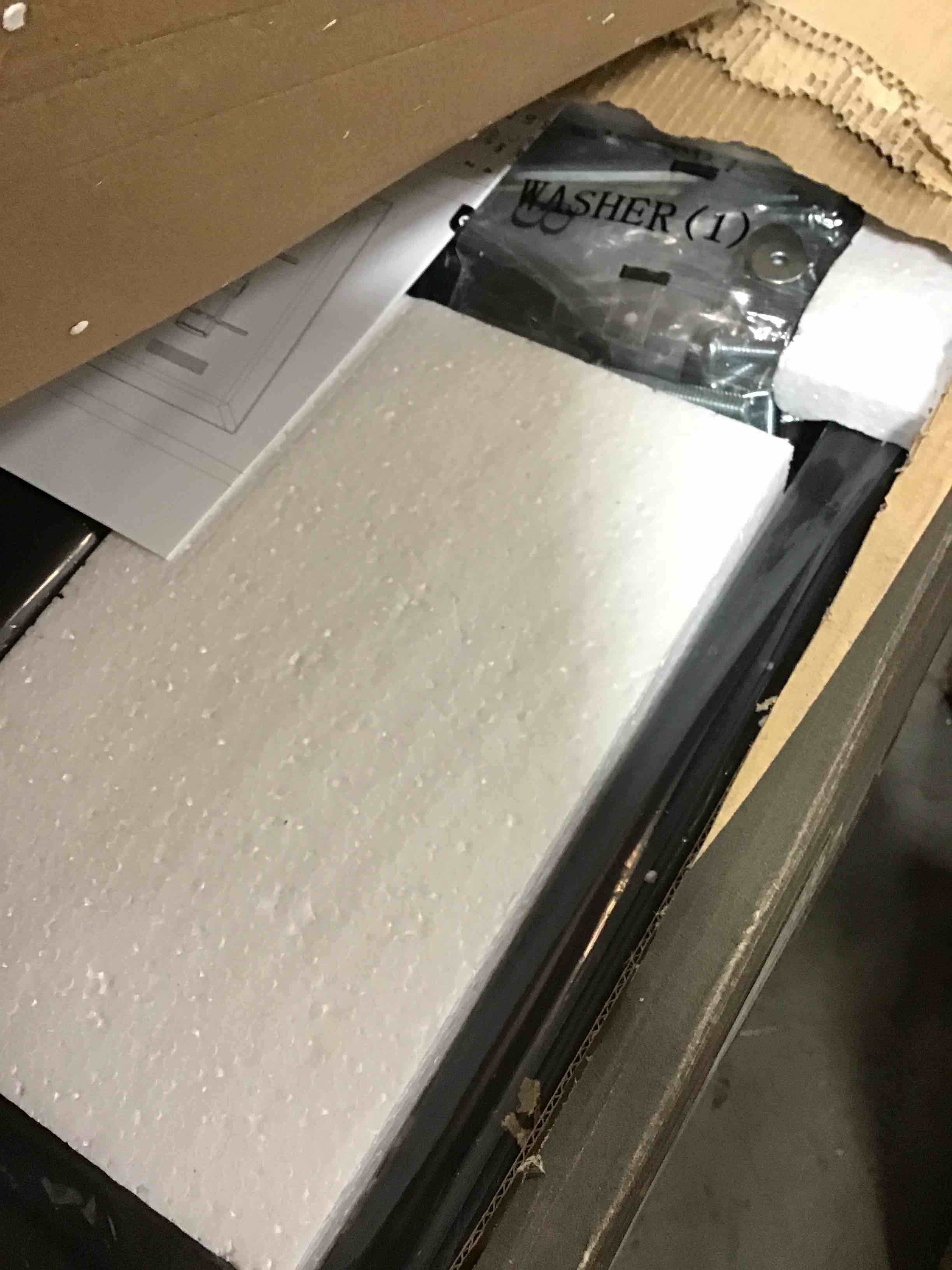 https://s3.amazonaws.com/lotting-images-prod/bidfta/RED5307661_1694625186124.jpeg