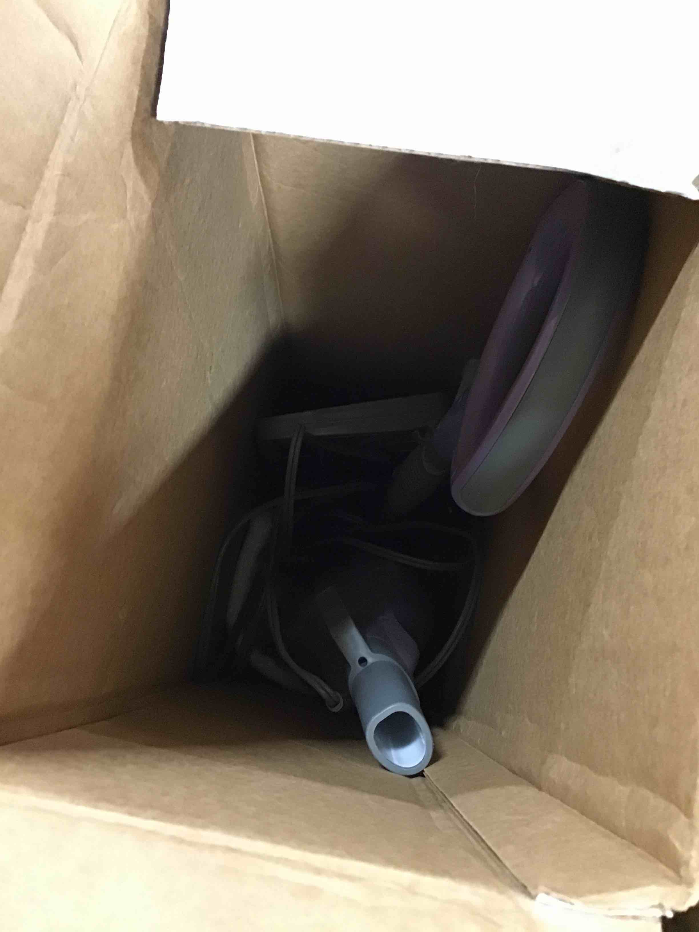 https://s3.amazonaws.com/lotting-images-prod/bidfta/RED5307664_1694625823659.jpeg