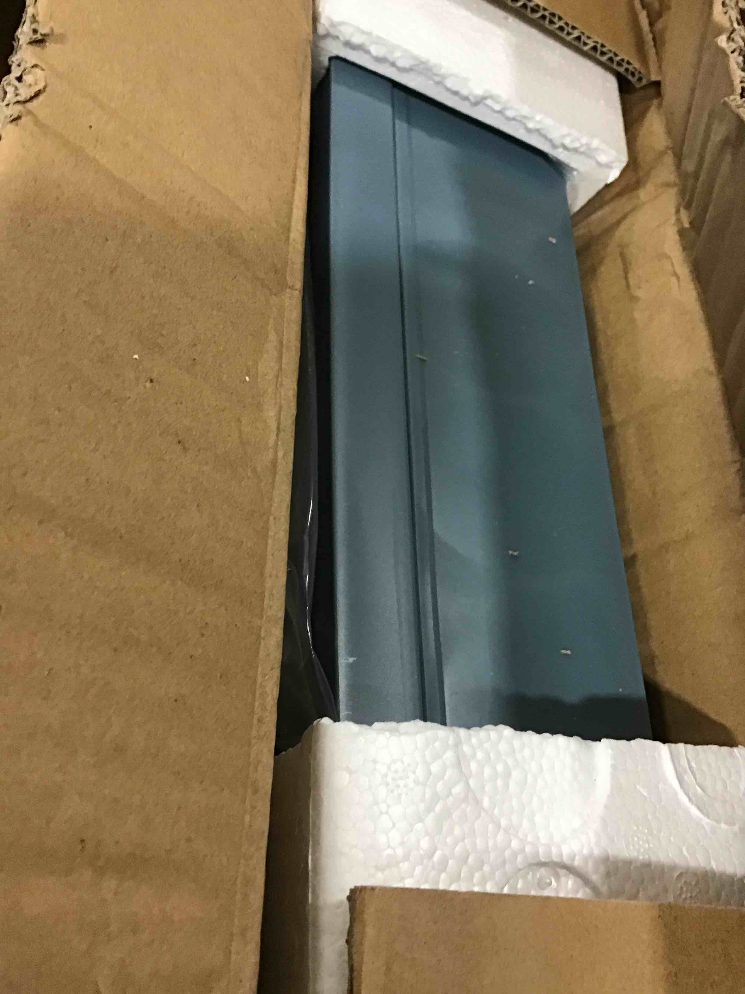 https://s3.amazonaws.com/lotting-images-prod/bidfta/RED5307671_1694701748168.jpeg