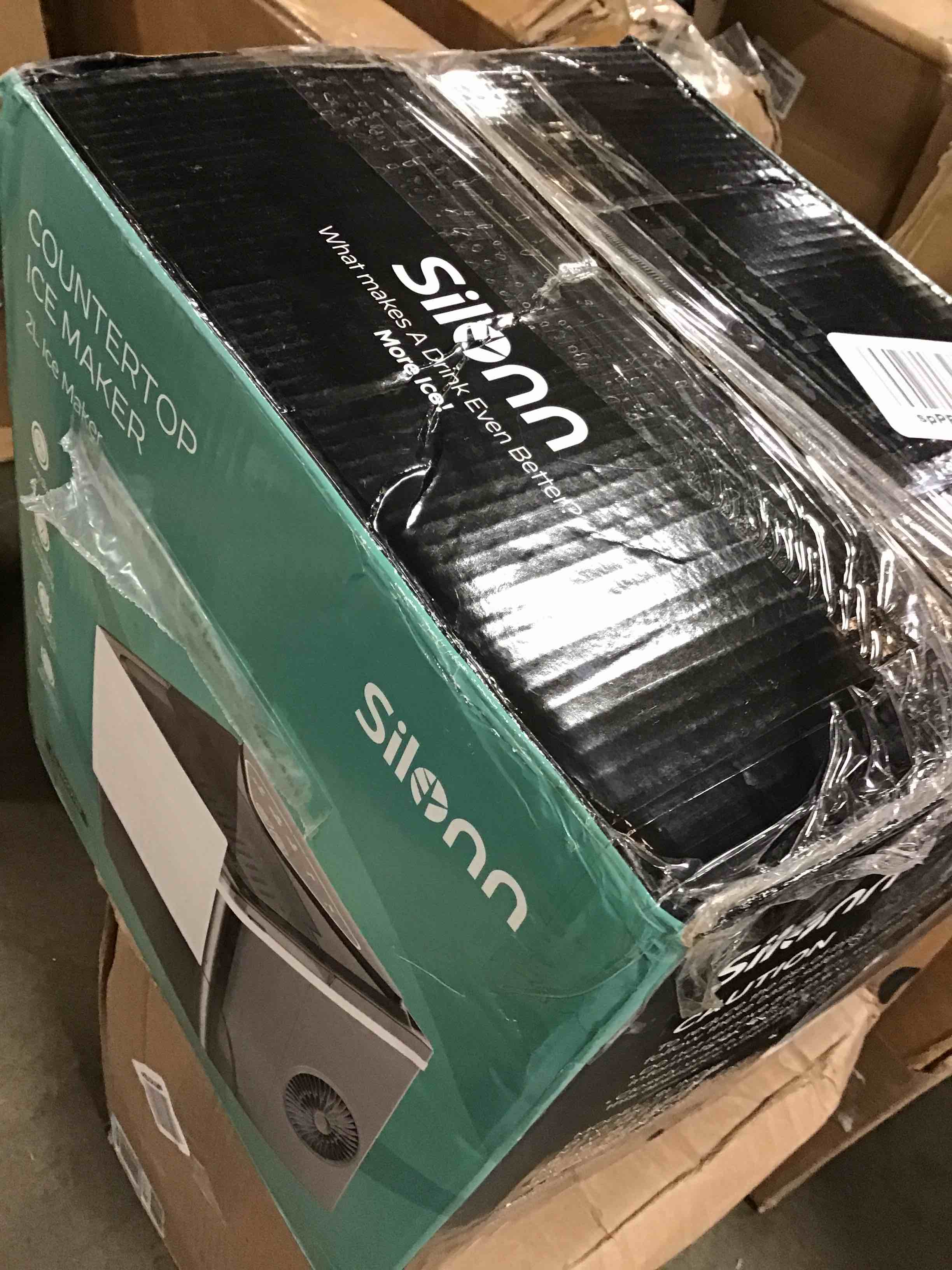 https://s3.amazonaws.com/lotting-images-prod/bidfta/RED5307673_1694701980995.jpeg