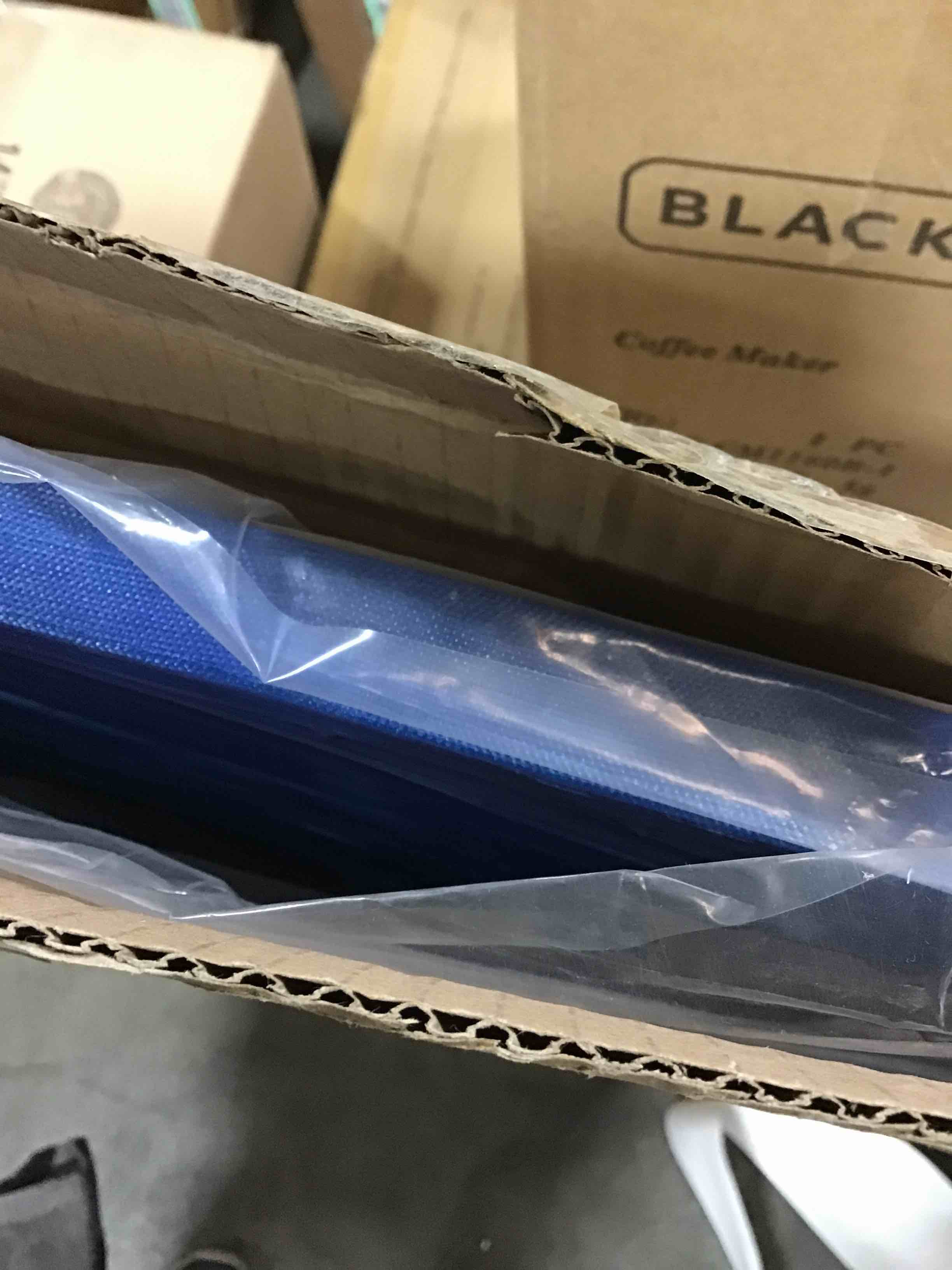 https://s3.amazonaws.com/lotting-images-prod/bidfta/RED5307680_1694703848917.jpeg