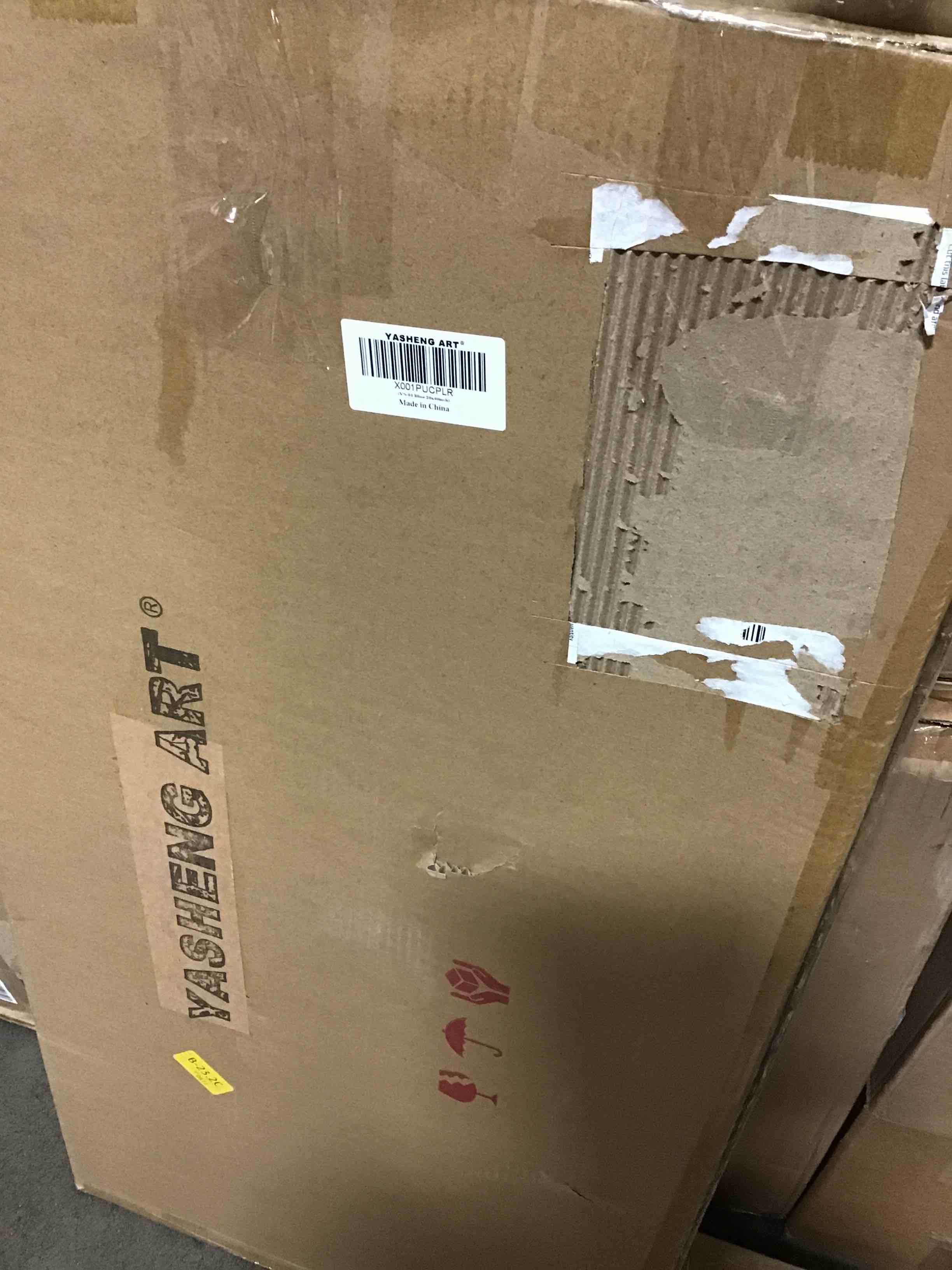 https://s3.amazonaws.com/lotting-images-prod/bidfta/RED5307680_1694703866817.jpeg