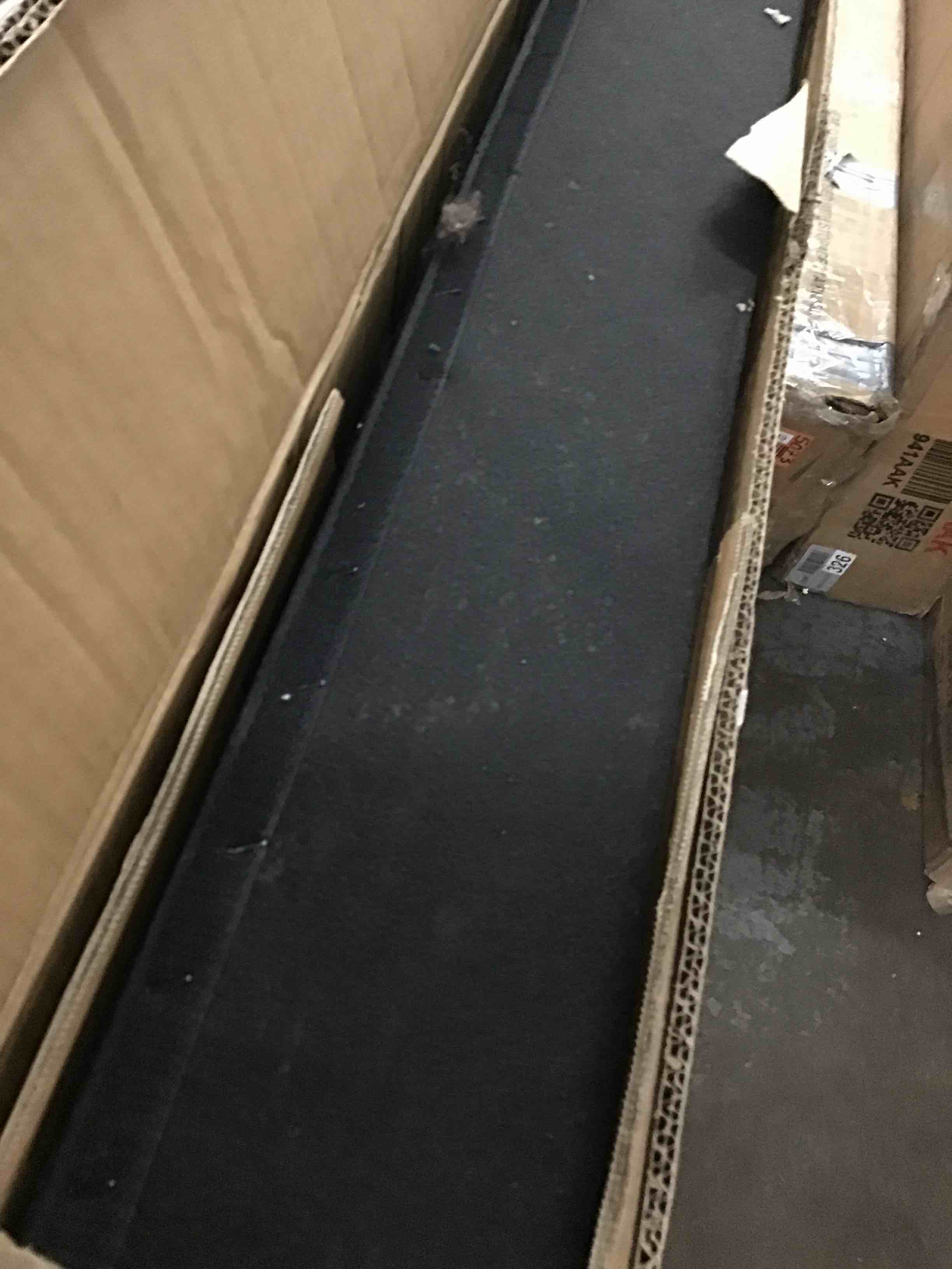 https://s3.amazonaws.com/lotting-images-prod/bidfta/RED5307850_1695664138847.jpeg