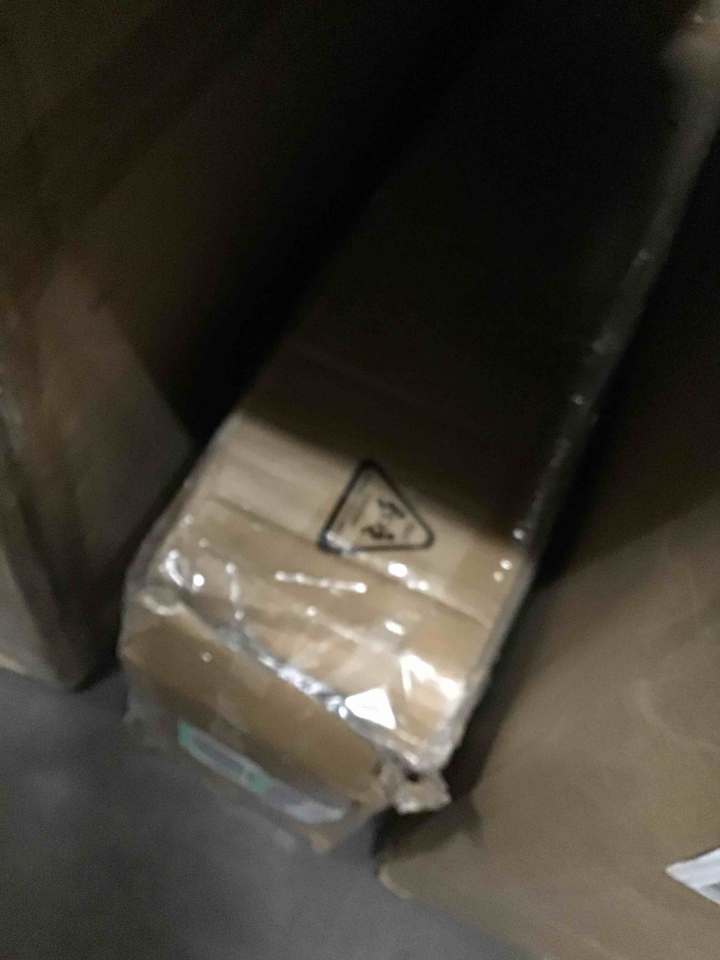 https://s3.amazonaws.com/lotting-images-prod/bidfta/RED5308679_1705596159167.jpeg