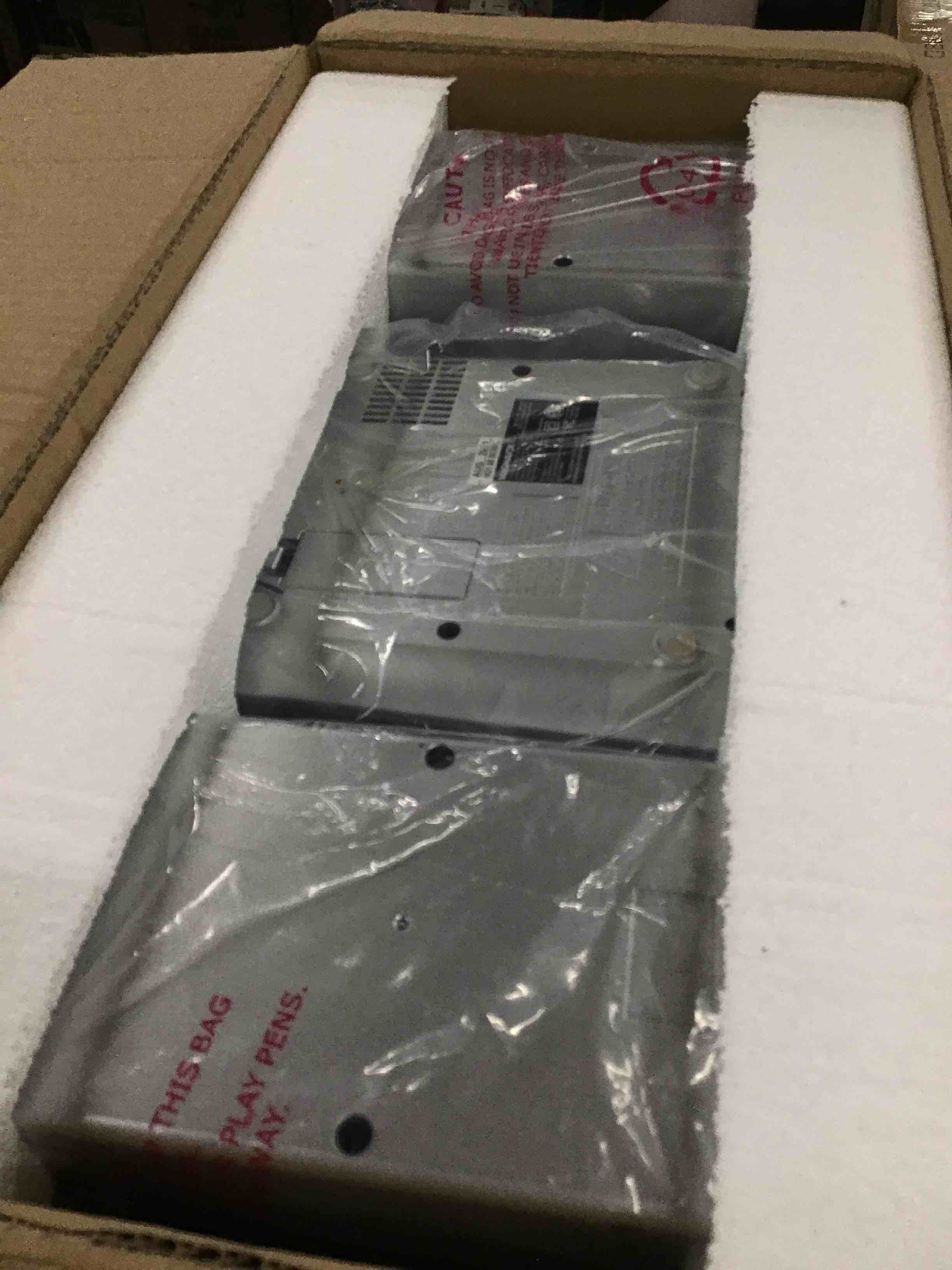 https://s3.amazonaws.com/lotting-images-prod/bidfta/RED5308701_1705600423791.jpeg