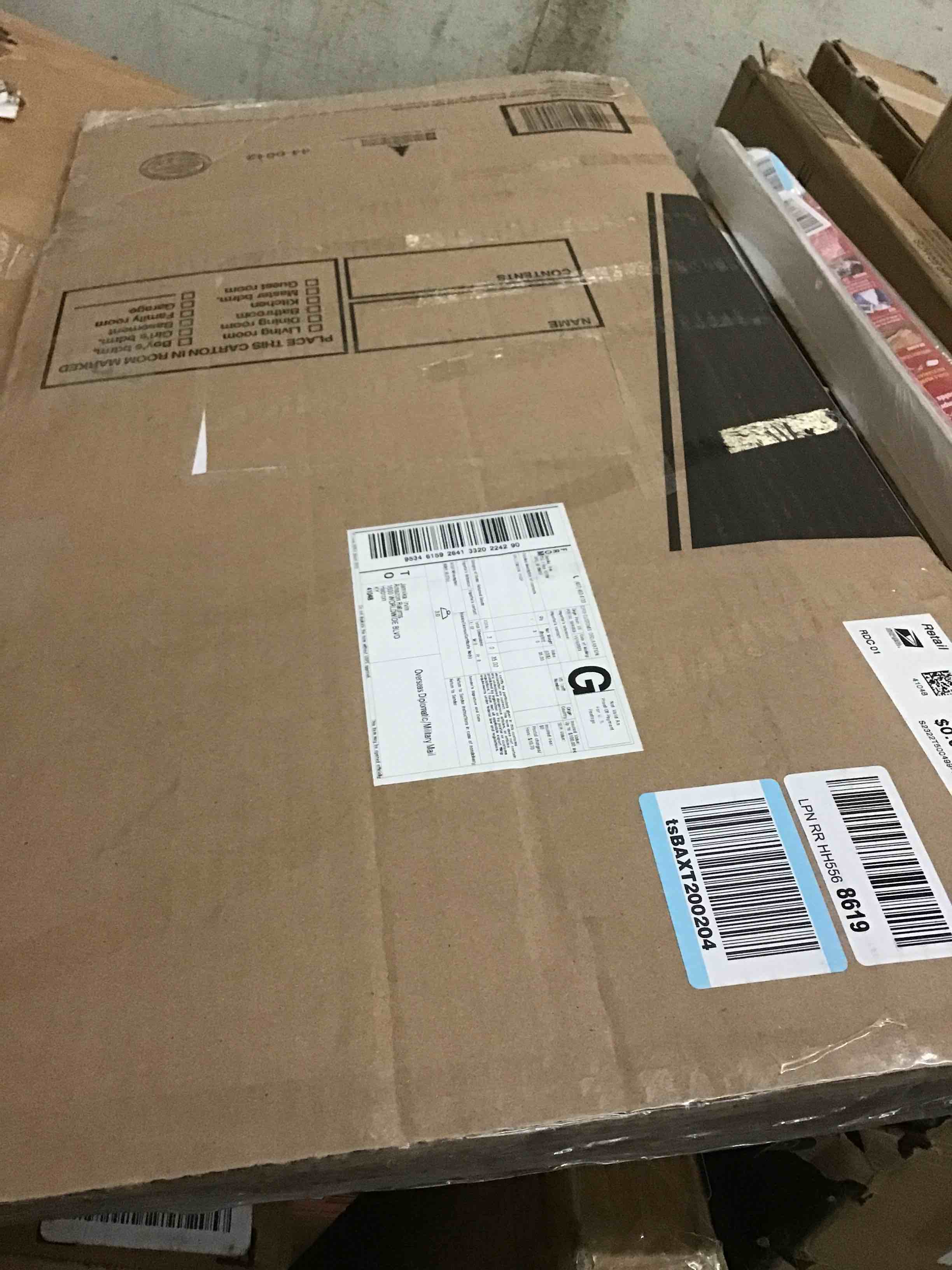 https://s3.amazonaws.com/lotting-images-prod/bidfta/RED5309429_1702668312821.jpeg