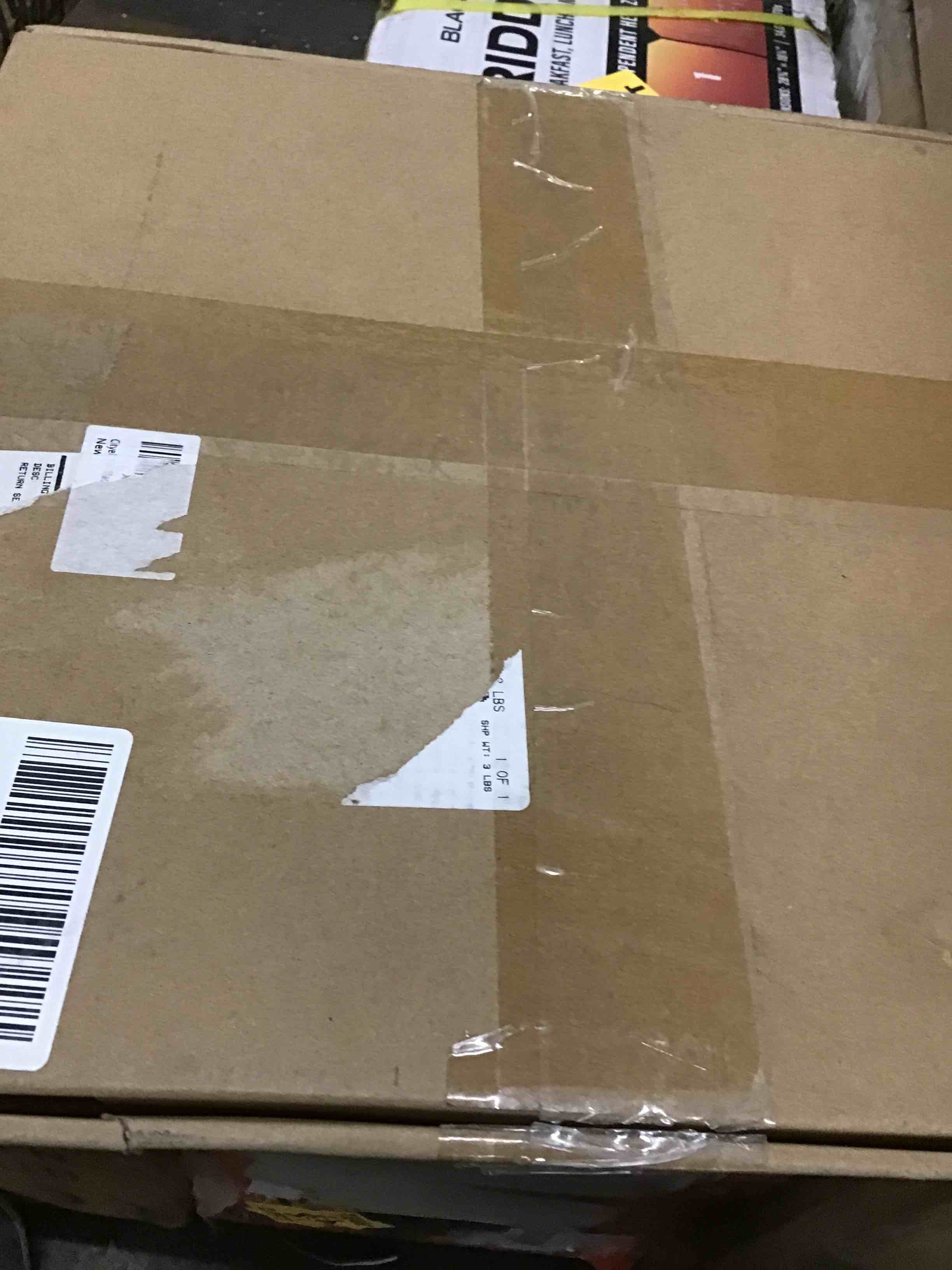 https://s3.amazonaws.com/lotting-images-prod/bidfta/RED5309475_1702676452672.jpeg
