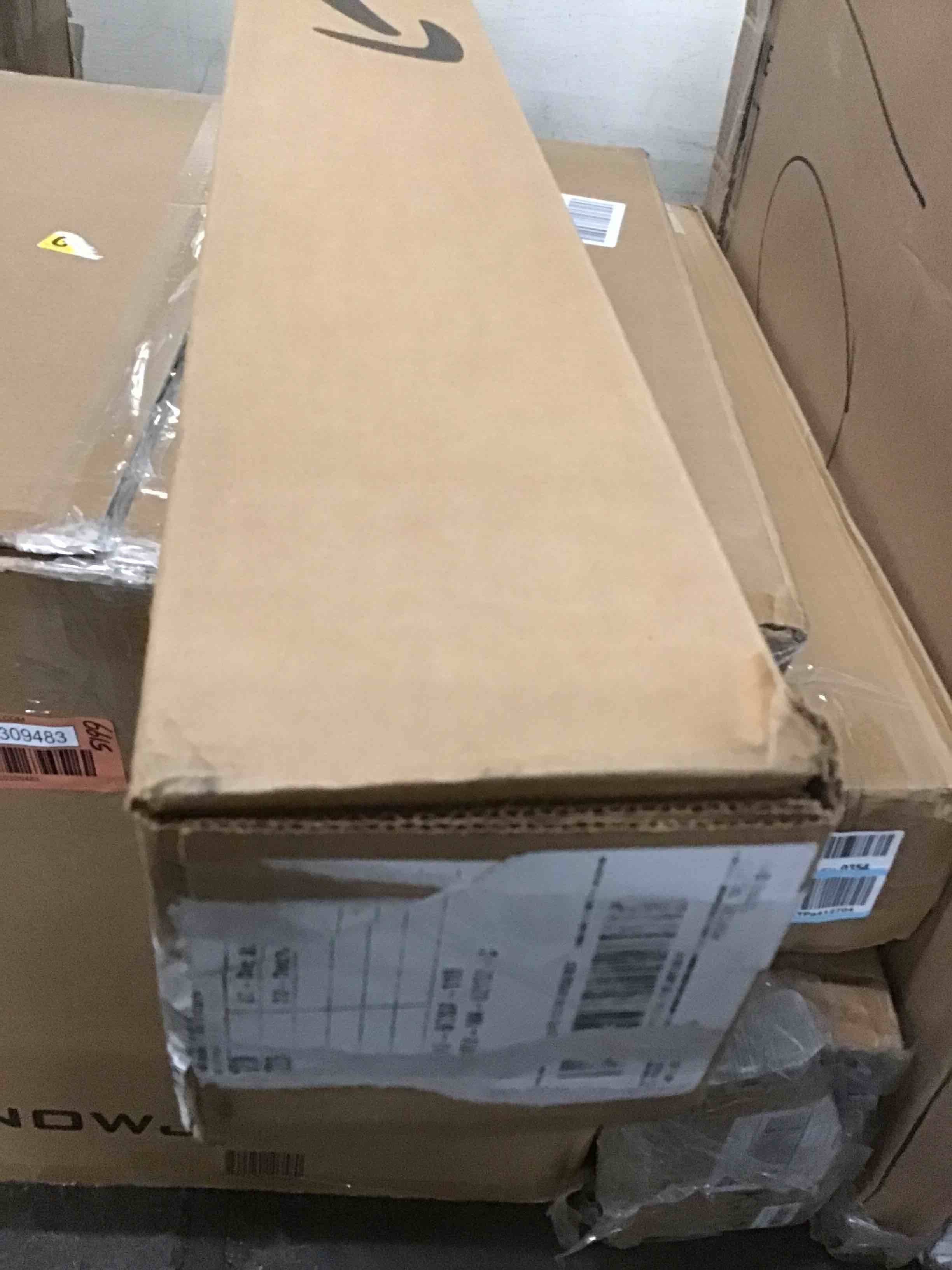 https://s3.amazonaws.com/lotting-images-prod/bidfta/RED5309484_1702680435495.jpeg