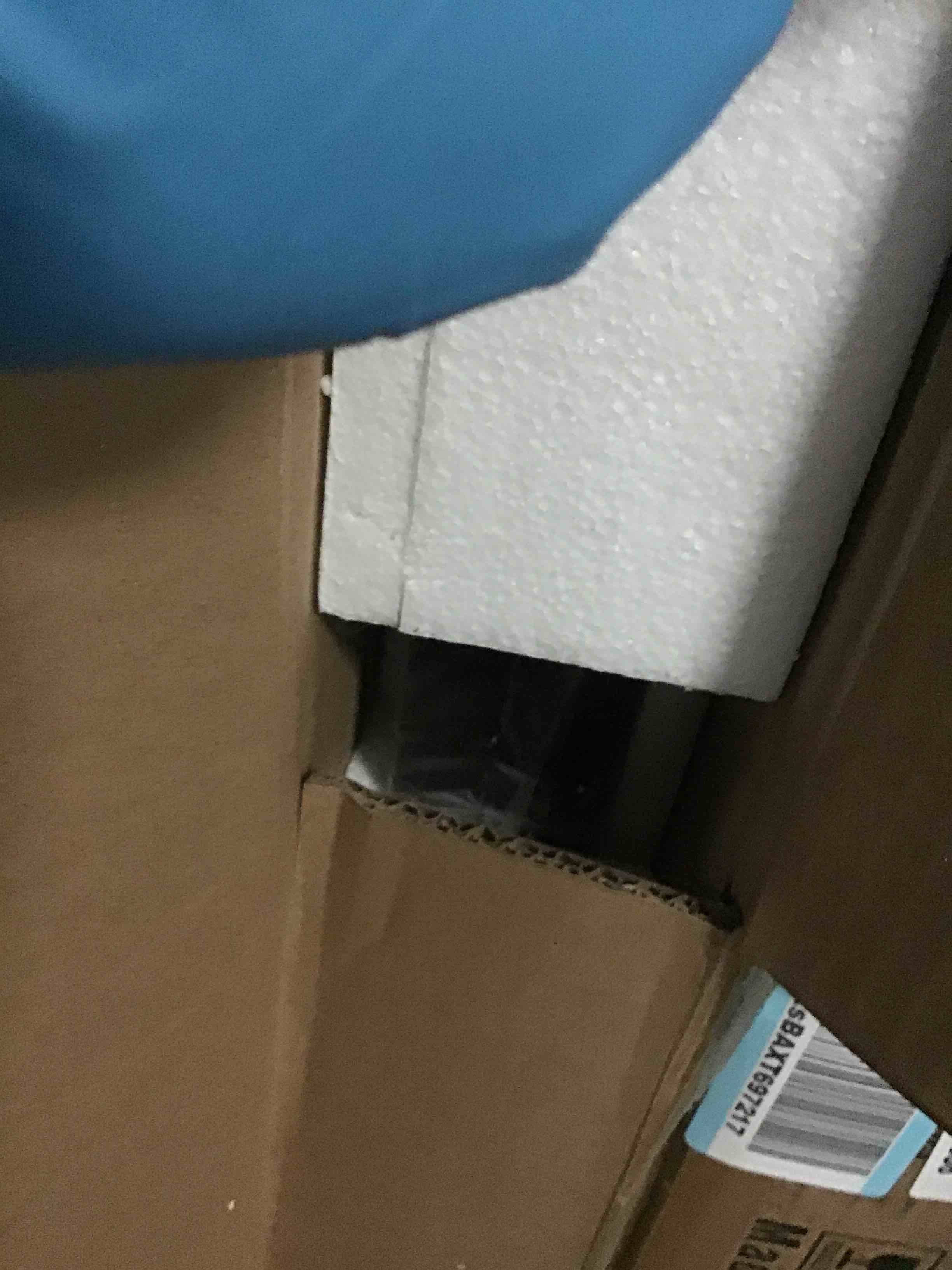 https://s3.amazonaws.com/lotting-images-prod/bidfta/RED5310451_1702672289945.jpeg