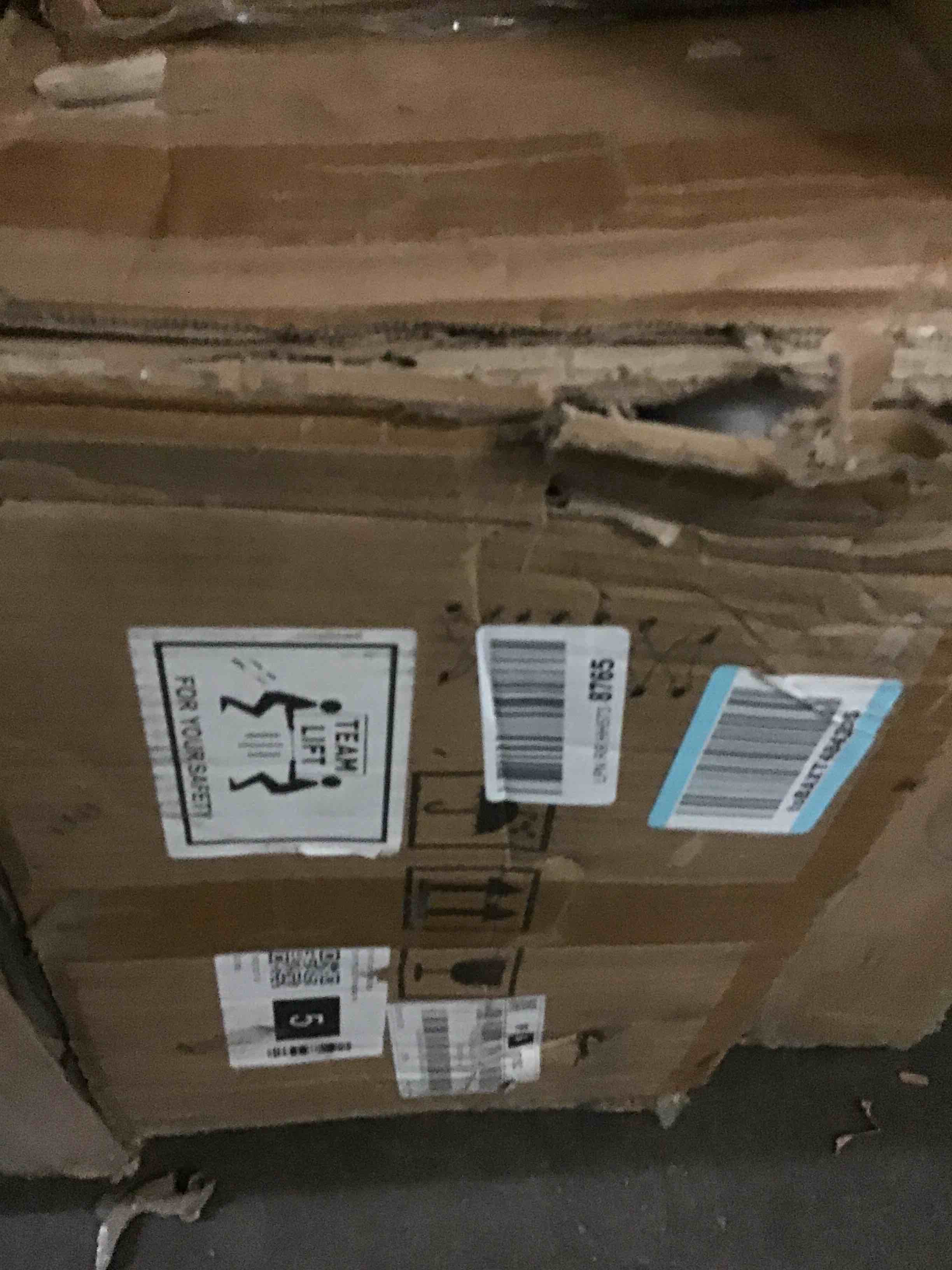 https://s3.amazonaws.com/lotting-images-prod/bidfta/RED5310453_1702673234805.jpeg